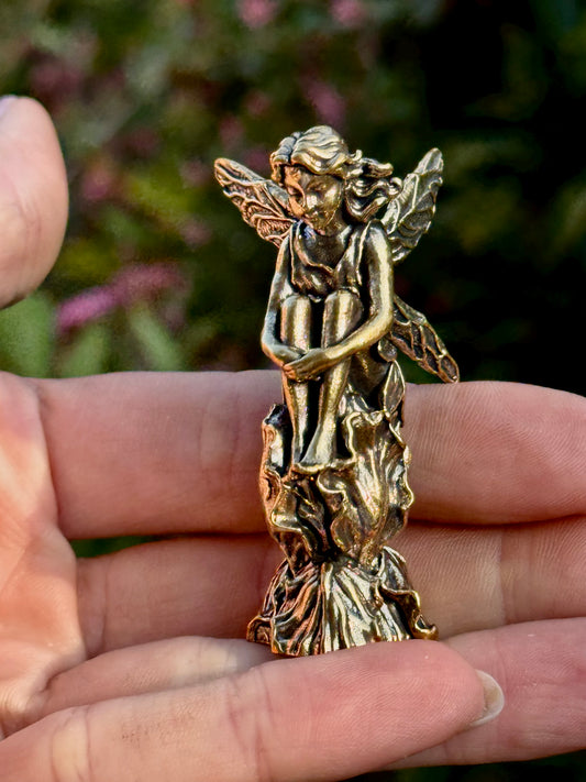Brass Pixie Figurine in Leaf Dress – Seated Forest Fairy with Wings