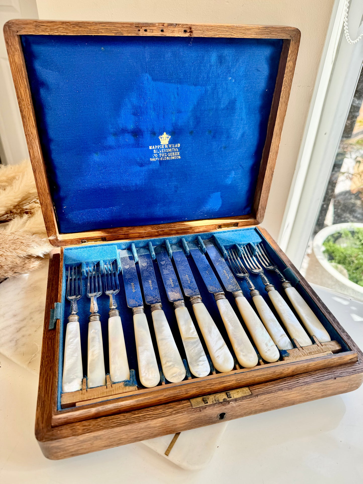 Antique Mappin & Webb Cutlery Set – Mother of Pearl Handles – c.1900s – Oak Case