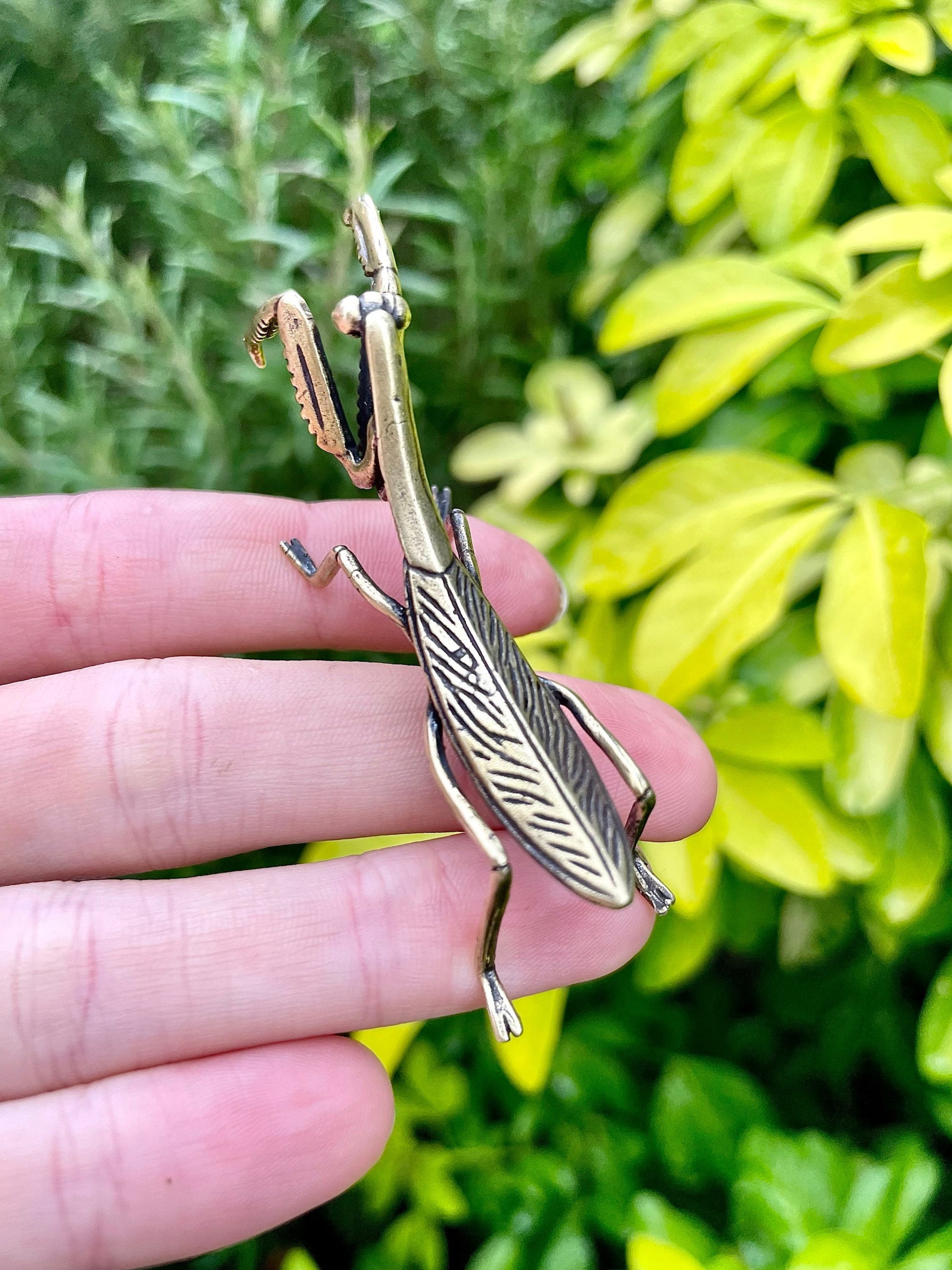 Fine Lifelike Solid Brass Praying Mantis Statue, Metal Pen Rest, Japanese Desk Accessory, Christmas gift, Dip Pen Holder
