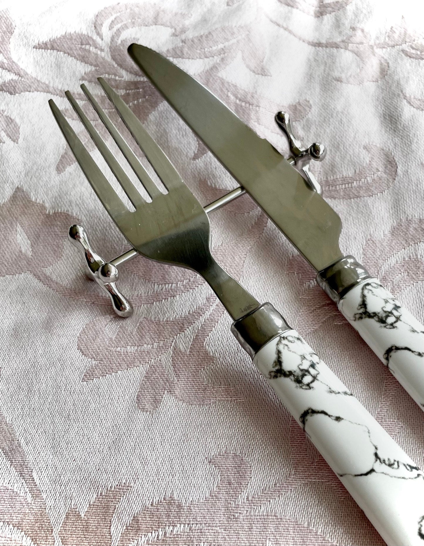 Set of 12 French traditional style Victorian boules Cutlery rests For Knives, knife holders, covered rest, metal tableware