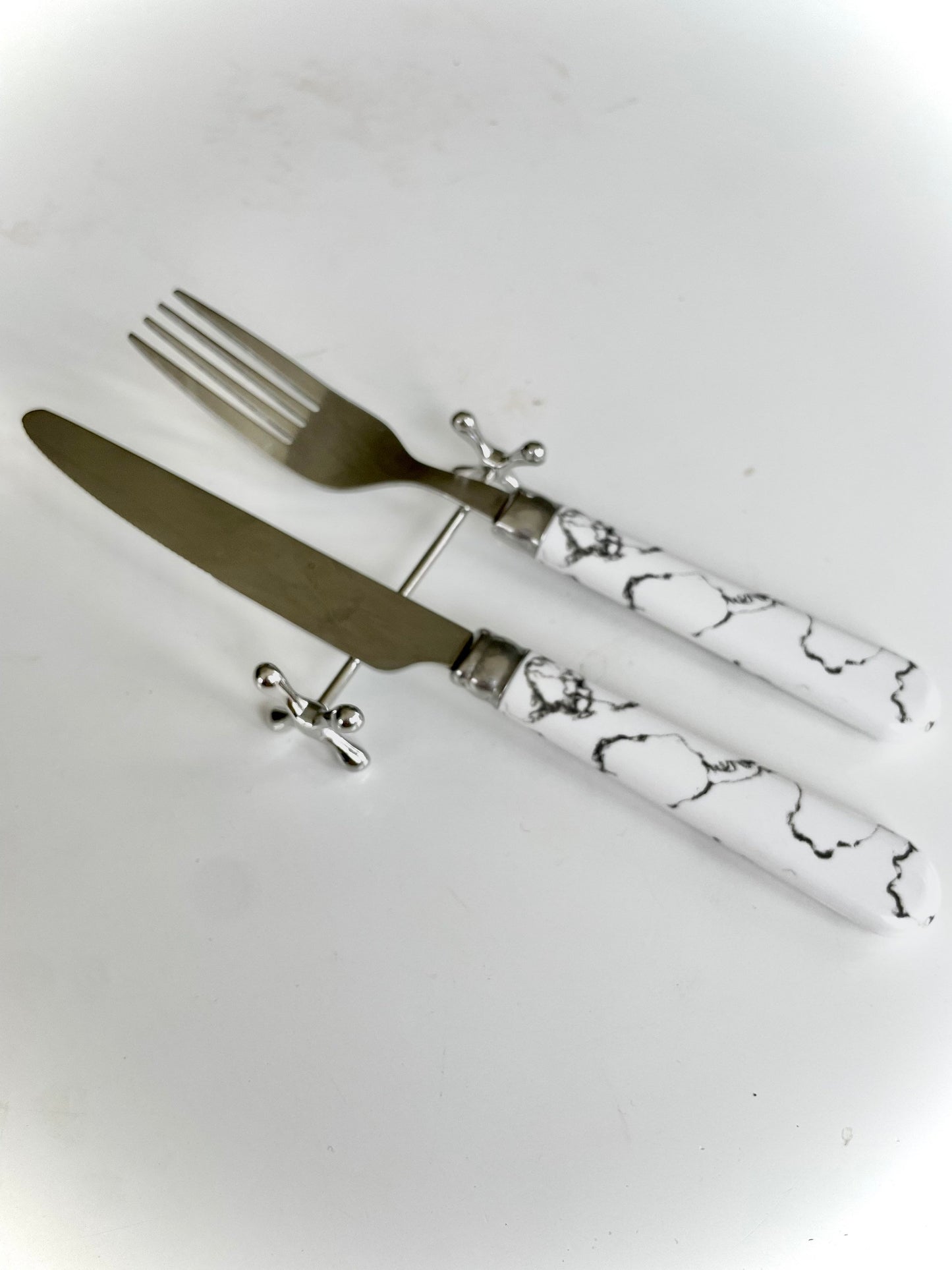 Set of 12 French traditional style Victorian boules Cutlery rests For Knives, knife holders, covered rest, metal tableware