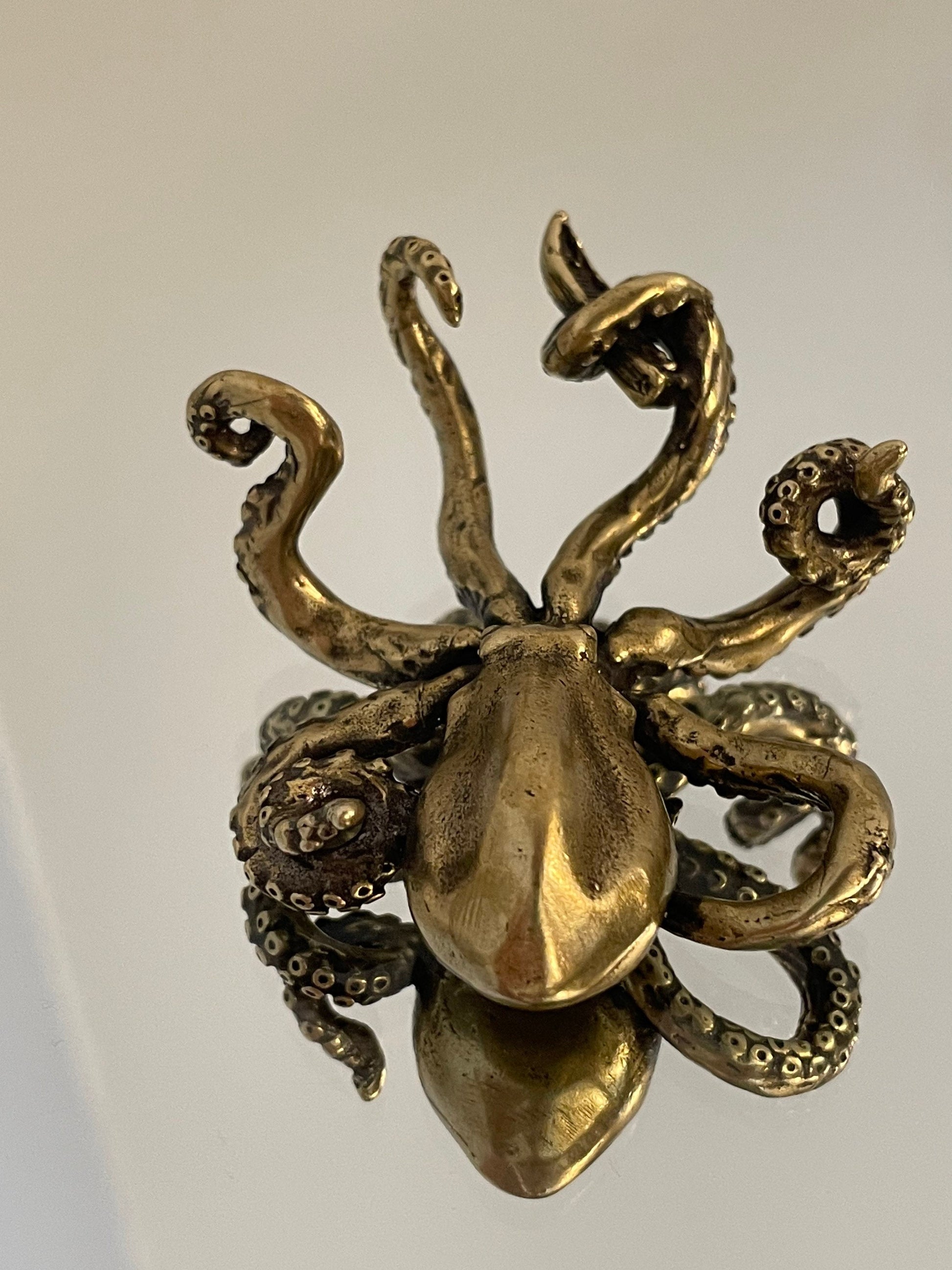 Kraken statuette, Fine octopus, figurine pen holder, brush rest, sea creature statue, desktop decor, creative gift, boss gift