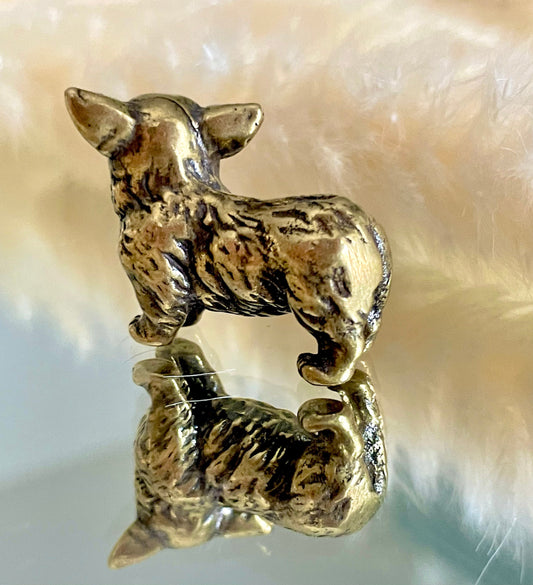 Fairy Welsh Corgi Pembroke figurine, solid brass figurine of Low Poly Dog, Baby corgi decoration, Unique Gift for Corgi Lovers