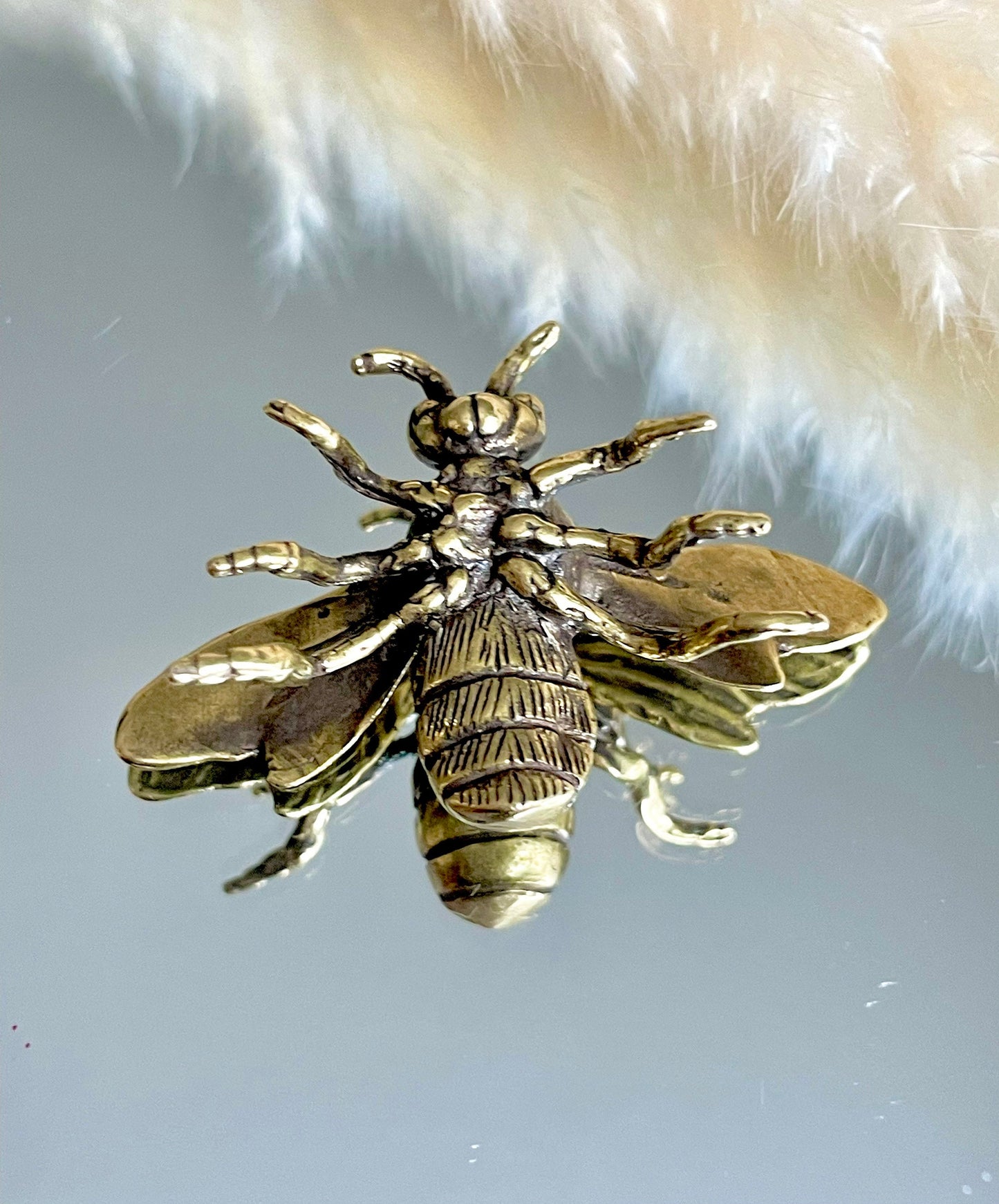 Devine flying honey bee, fine solid brass figurine, desktop decor, meaningful gift, cute little gift, meaningful gift, insect lover gift