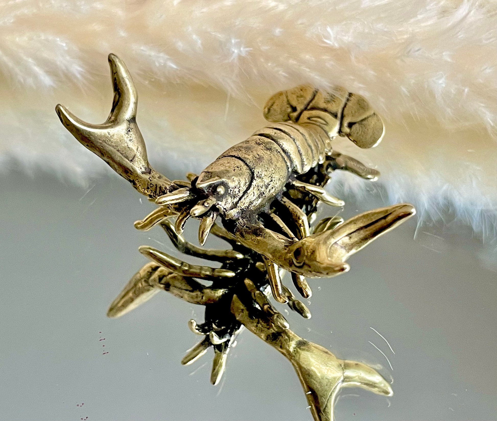 Mighty Lobster, lifelike solid brass sculpture, Pen rest, Brush holder, Paperweight, Desktop ornament, Gift for boss, Creative gift