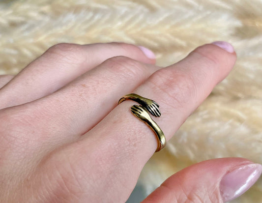Little cuddle ring, 925 silver ring, golden finish, Fully adjustable ring, Special gift for loved ones, Two hands ring, Novelty gift