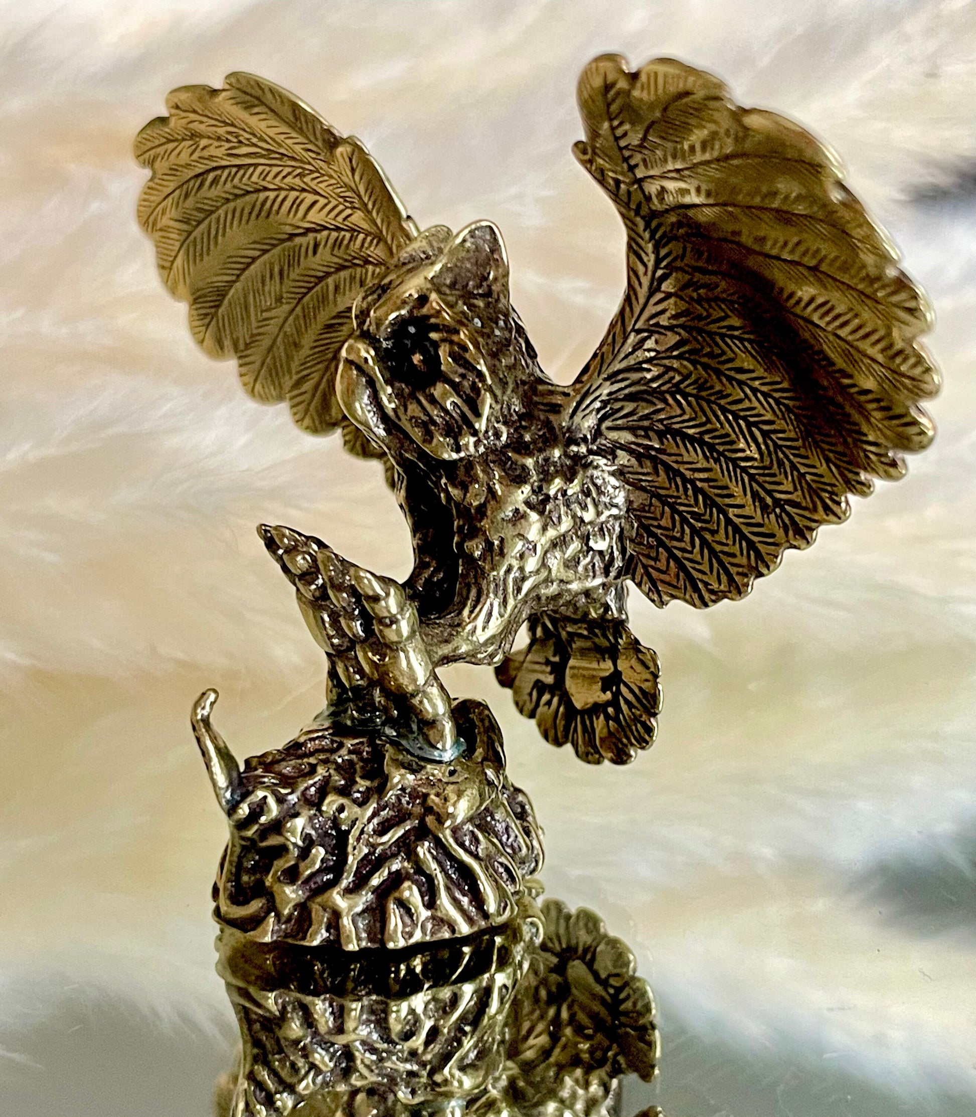 Solid brass Eagle-Owl metal figurine, metal Workmanship, Bubo bubo Figurine, owl Miniatures, Beautiful Desktop Ornament, Paperweight