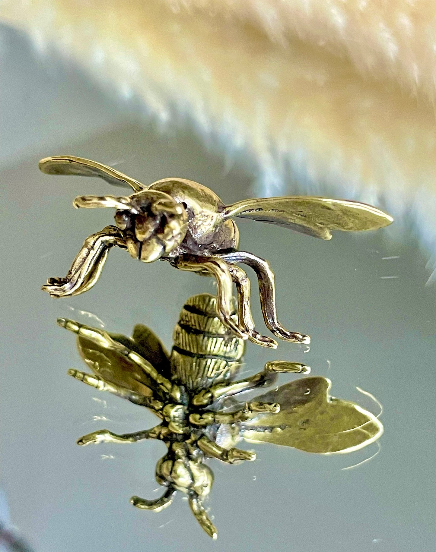 Devine flying honey bee, fine solid brass figurine, desktop decor, meaningful gift, cute little gift, meaningful gift, insect lover gift
