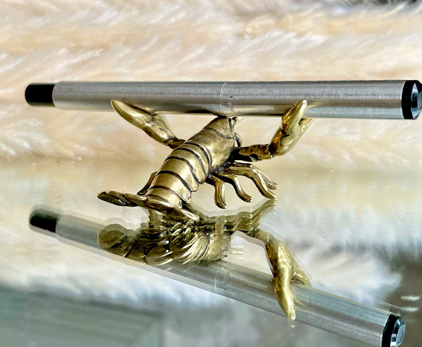 Mighty Lobster, lifelike solid brass sculpture, Pen rest, Brush holder, Paperweight, Desktop ornament, Gift for boss, Creative gift