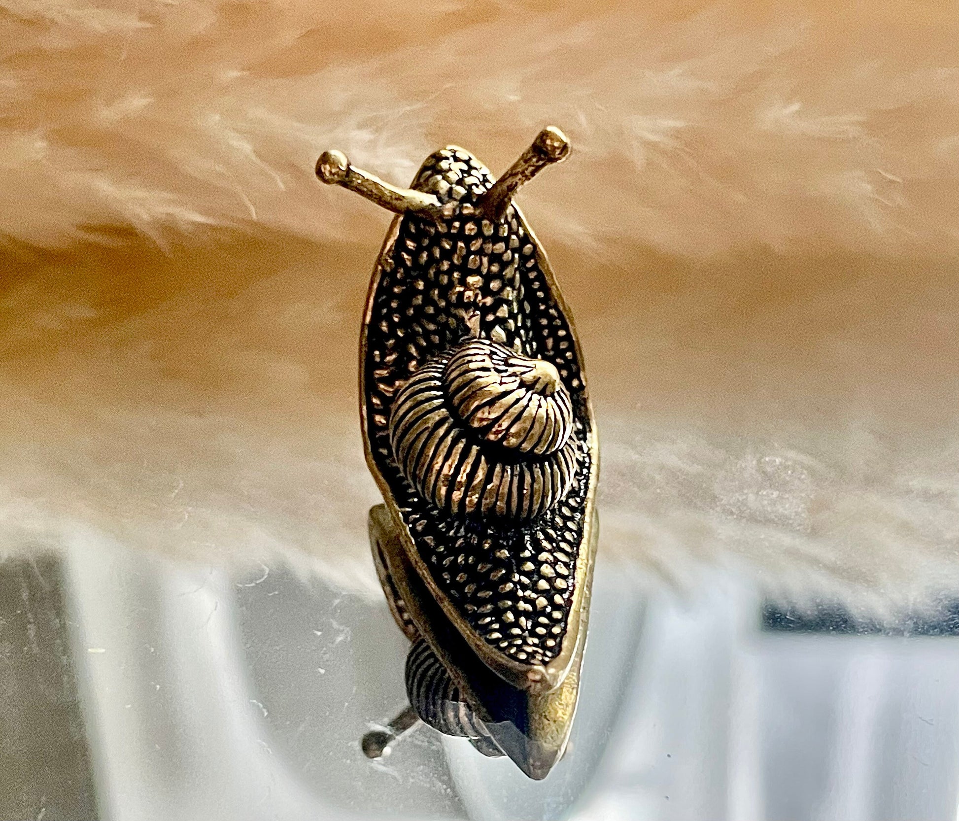 Loving Garden Snails, Snails figurine, Fine lifelike solid brass ornament, creative gift, Valentine’s Day idea