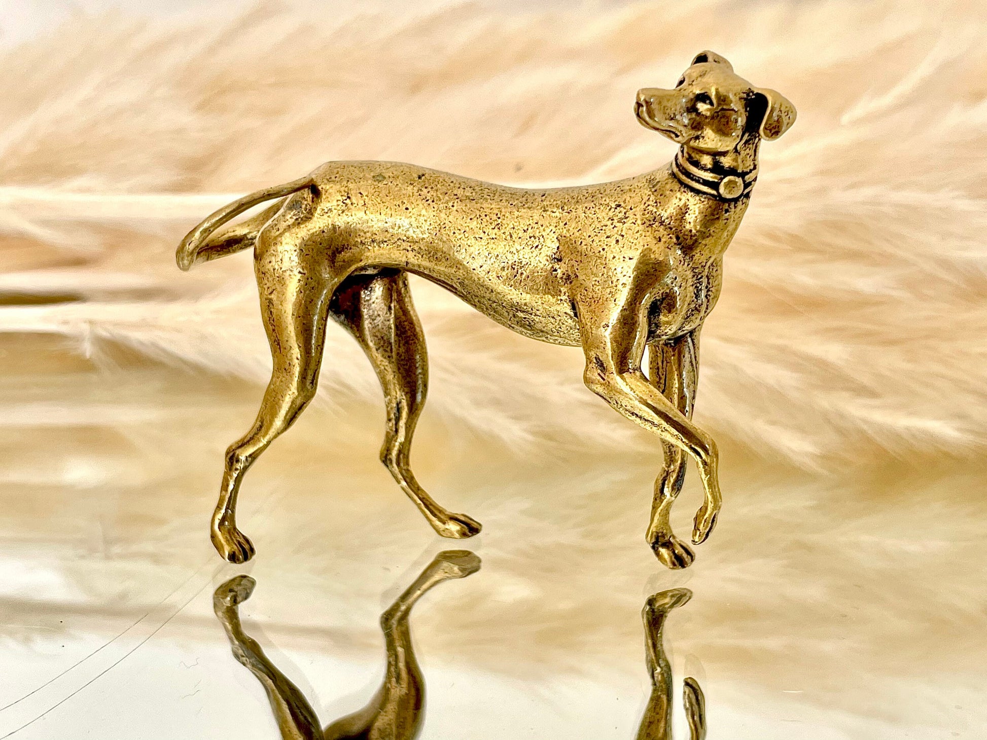 Hound dog figurine, Fine lifelike solid brass statuette, Desktop decoration, whippets dog statuette, traditional style dog, Beautiful gift