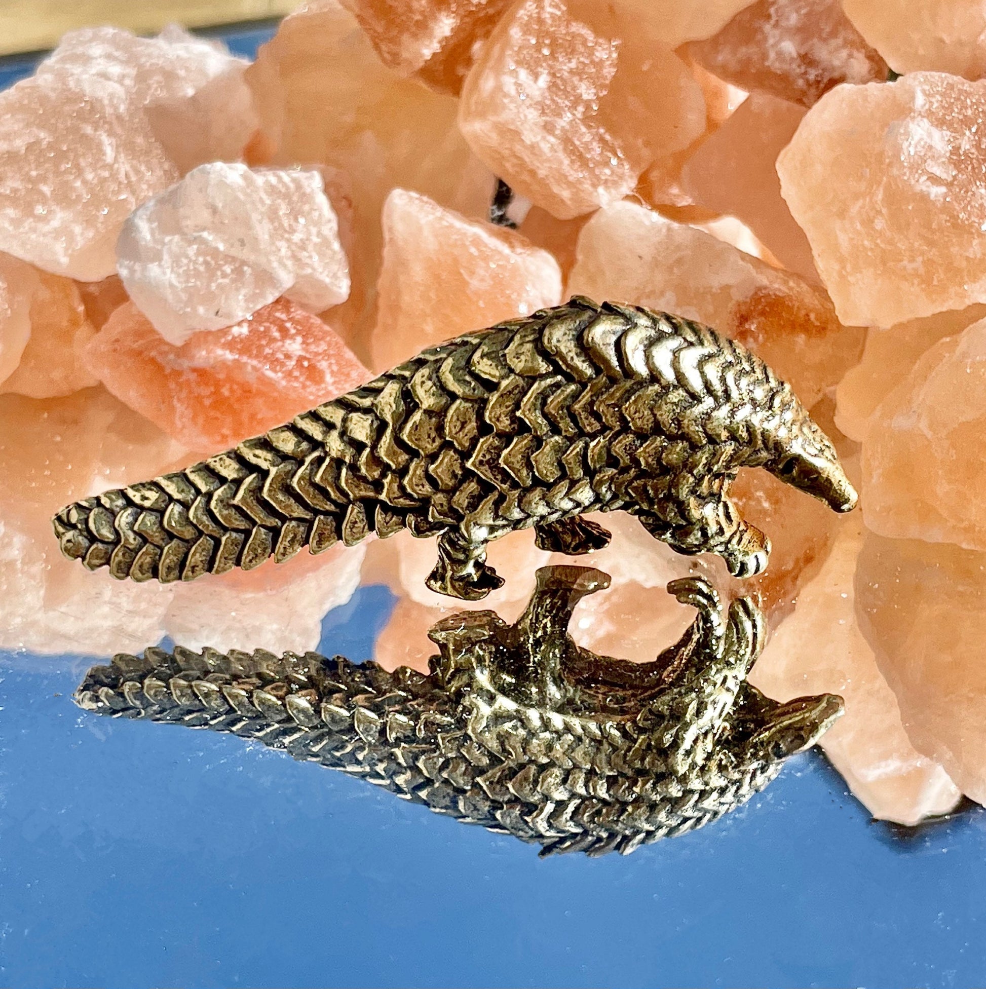 Pangolin metal Solid Brass Figurine, paperweight, desktop ornament, home decoration, cute Pangolin, Novelty gift