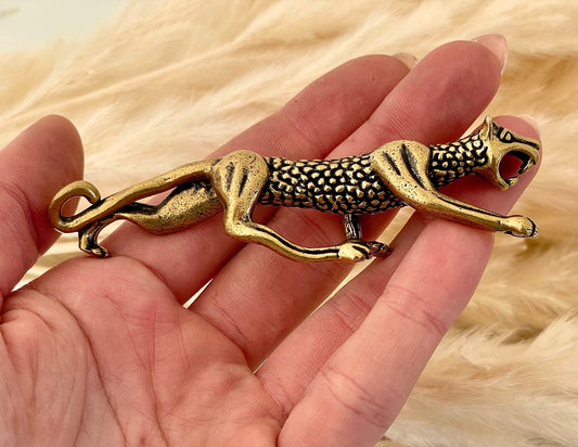 Fine solid brass ornament, Crouching leopard FIGURINE, Fountain pen rest, brush holder, beautiful gift,