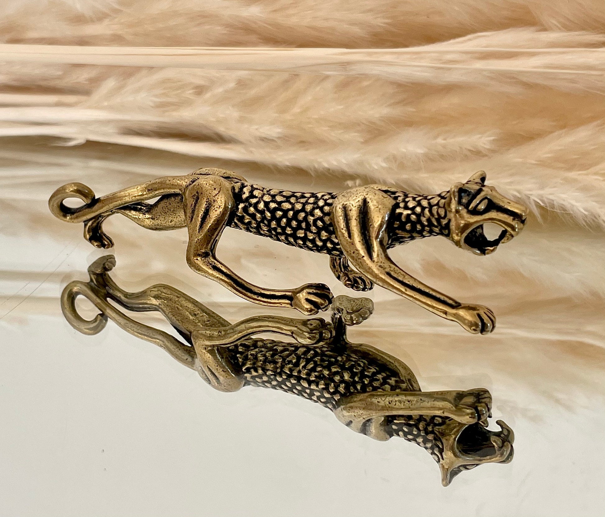 Fine solid brass ornament, Crouching leopard FIGURINE, Fountain pen rest, brush holder, beautiful gift,