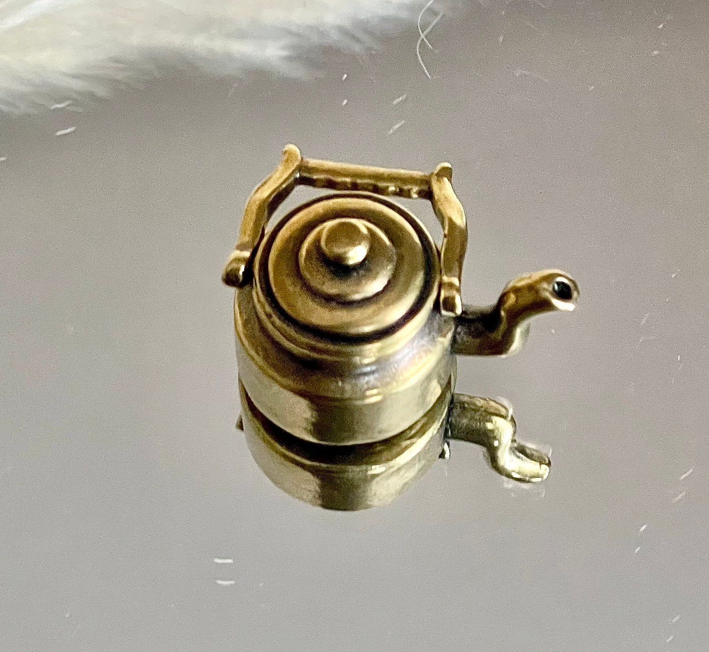 Little teapot, Fine lifelike brass Figurine, Tiny teapot figurine, Adorable miniature for tea lovers, Teapot with removable lid
