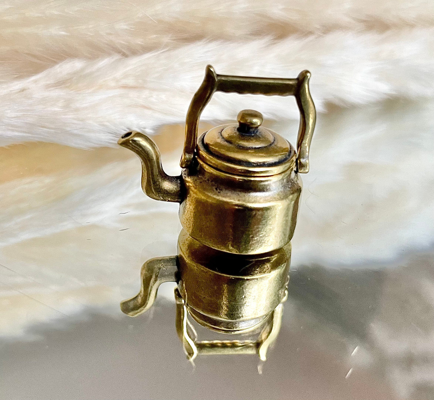 Little teapot, Fine lifelike brass Figurine, Tiny teapot figurine, Adorable miniature for tea lovers, Teapot with removable lid