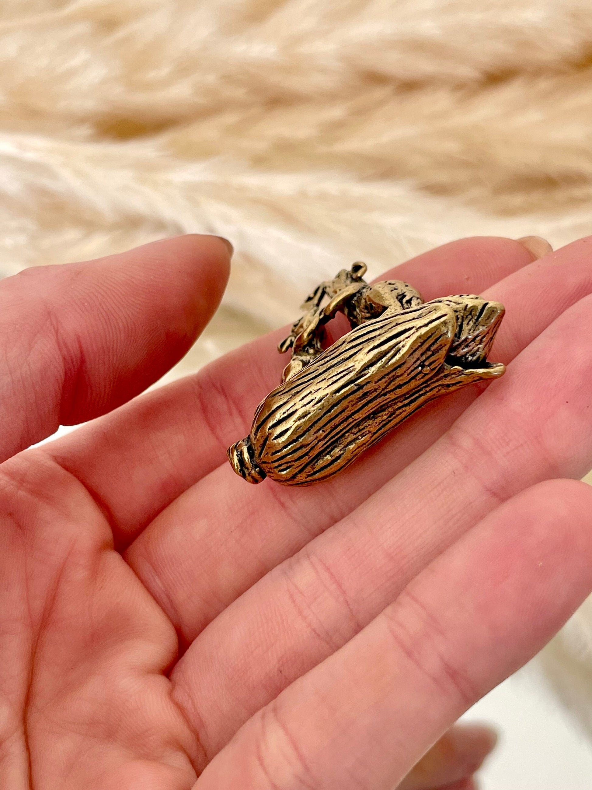 Metal mouse statuette, Kissing mice, solid brass figurine, Mouse in love, Love Souvenir, Meaningful gift, Novelty gift, gift for loved ones