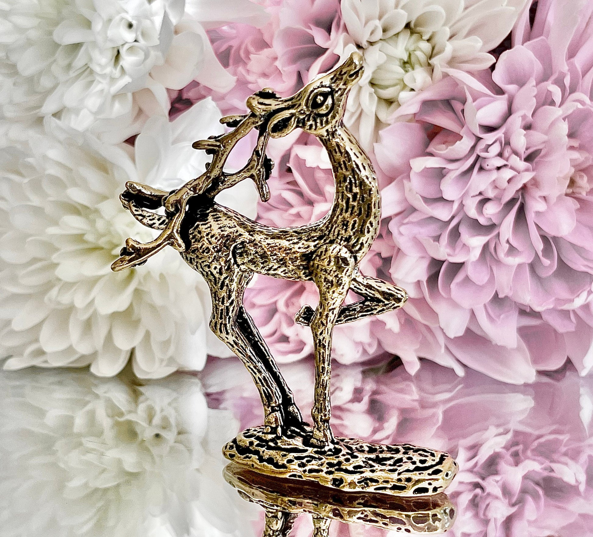 Solid brass figurine, Blooming deer, Graceful figurine, lost wax casting, Craftmanship, Reindeer Figurine, Collecting decor, Beautiful gift