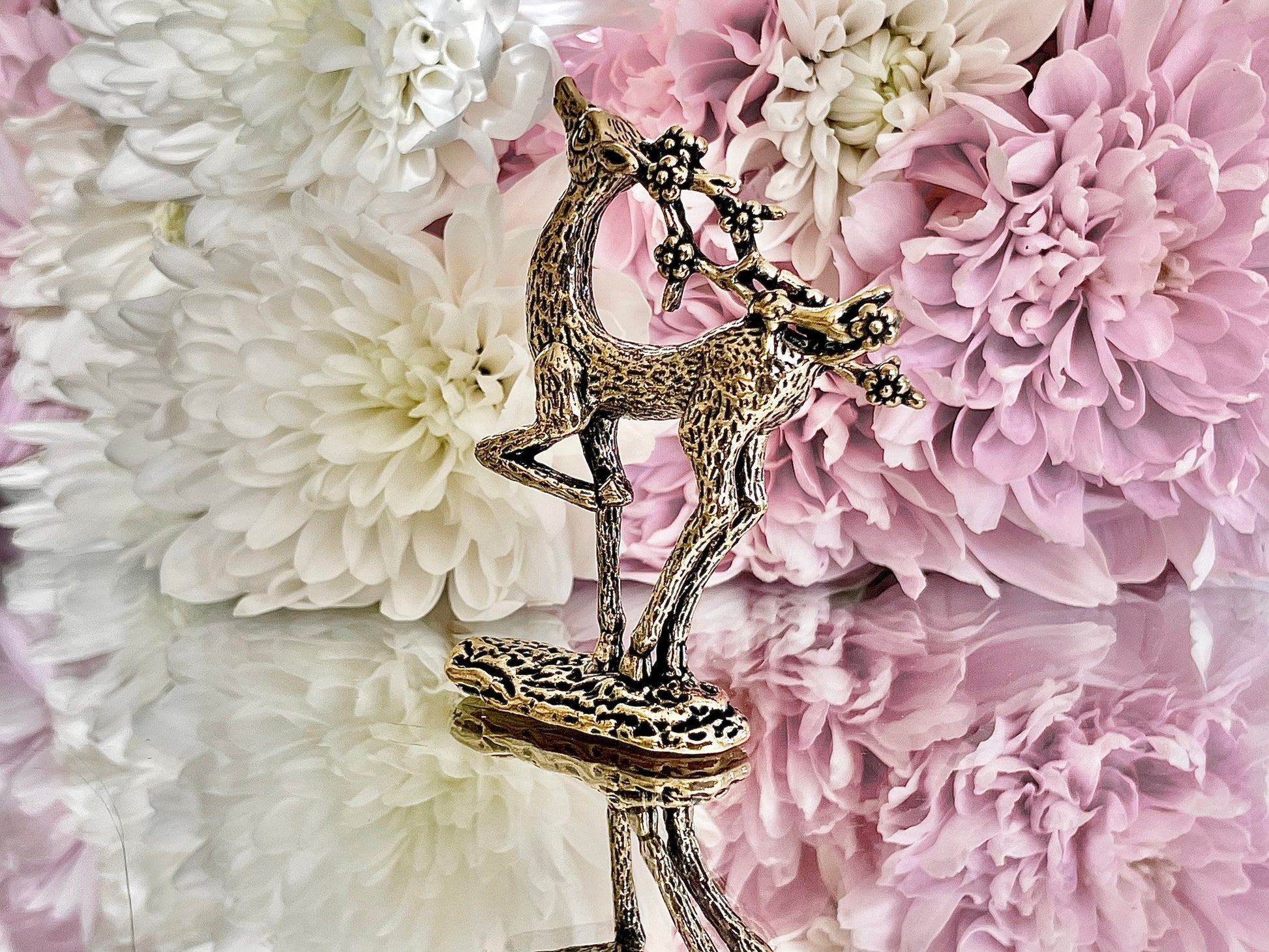 Solid brass figurine, Blooming deer, Graceful figurine, lost wax casting, Craftmanship, Reindeer Figurine, Collecting decor, Beautiful gift