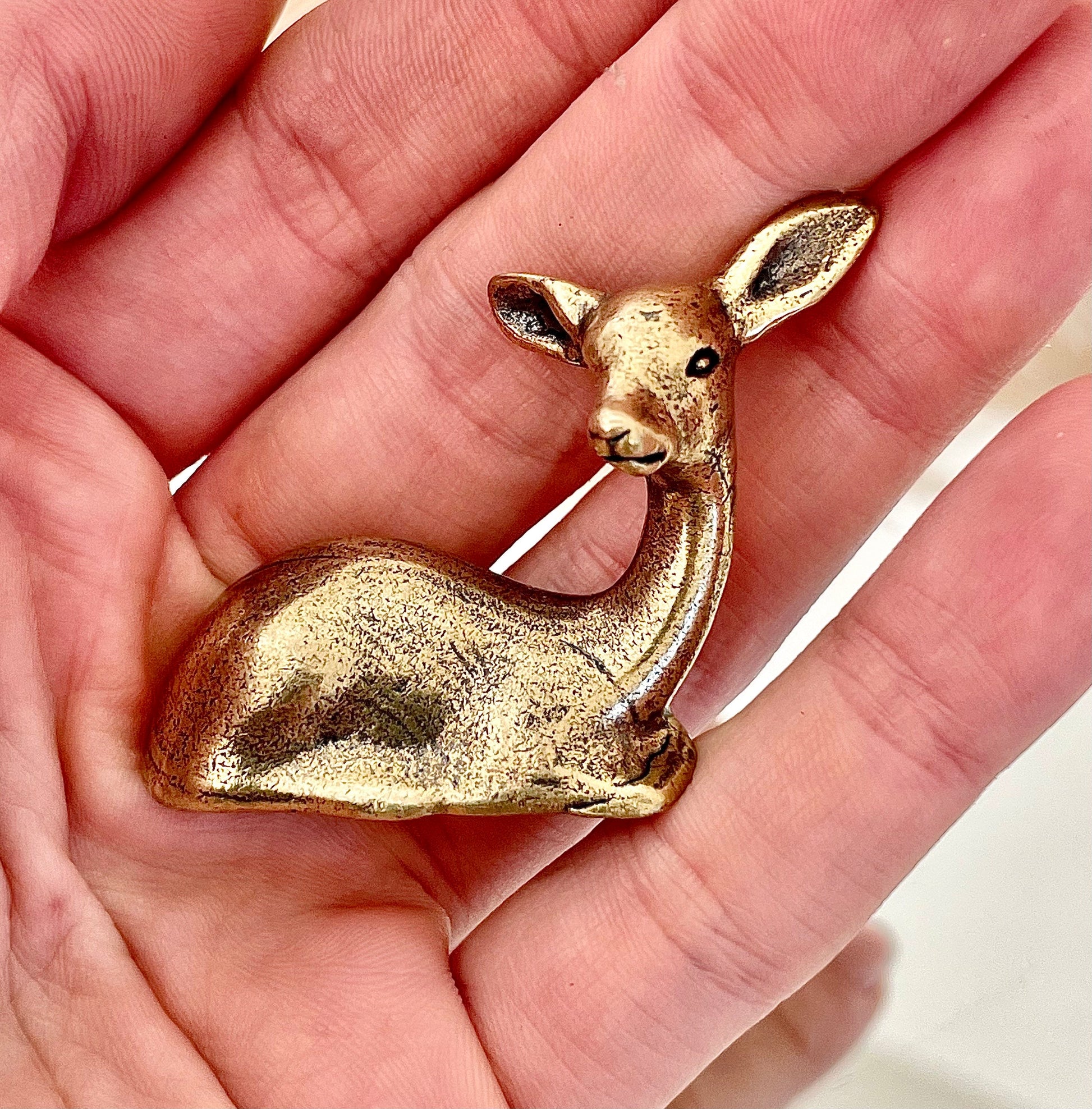Elegant deer Statuette, Fine solid brass statuette, Fawn Bambi figurine, Fountain pen rest, Brush holder, Gift for her, Christmas gift
