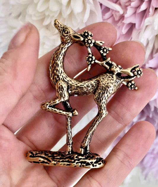 Solid brass figurine, Blooming deer, Graceful figurine, lost wax casting, Craftmanship, Reindeer Figurine, Collecting decor, Beautiful gift