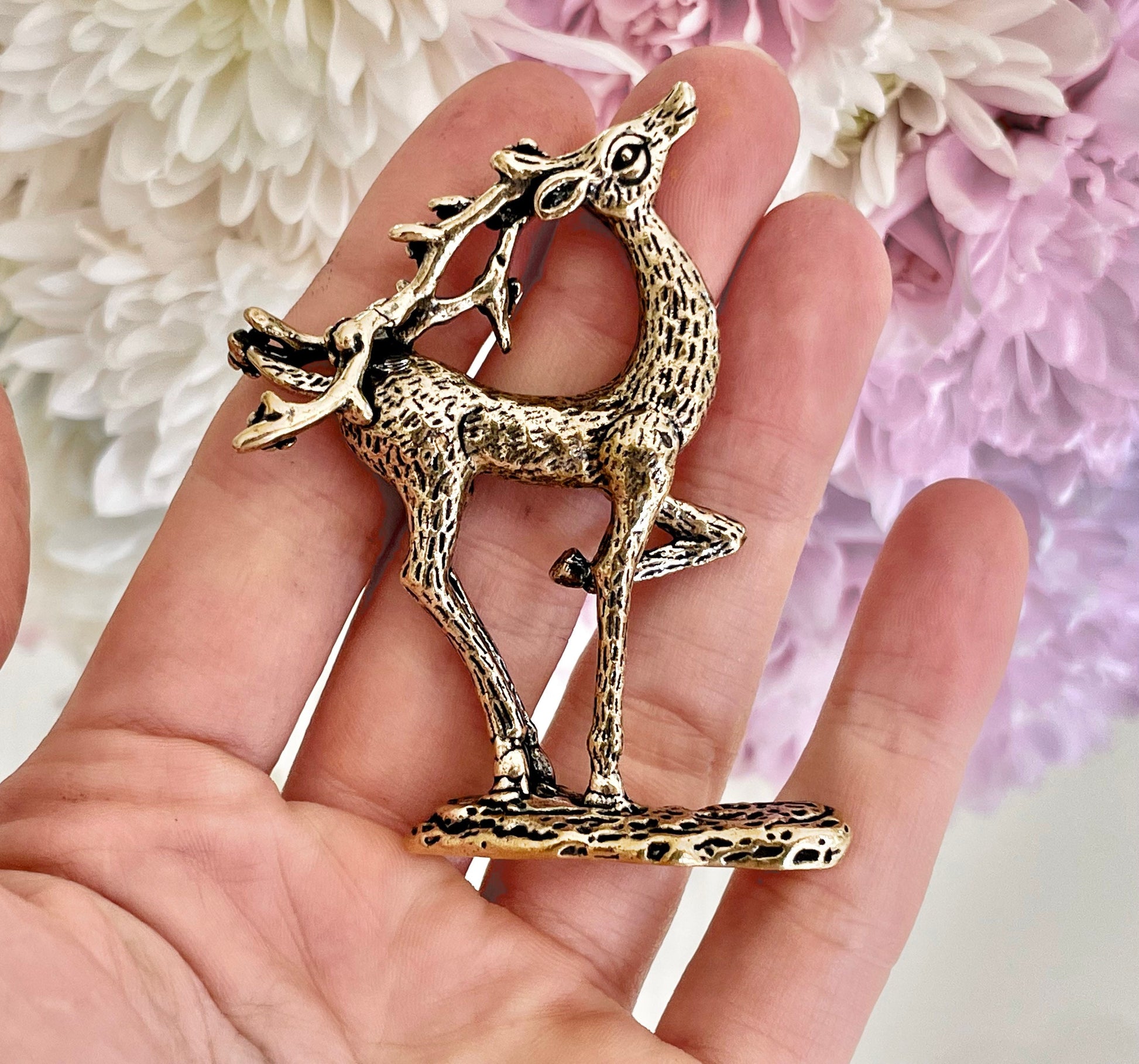 Solid brass figurine, Blooming deer, Graceful figurine, lost wax casting, Craftmanship, Reindeer Figurine, Collecting decor, Beautiful gift