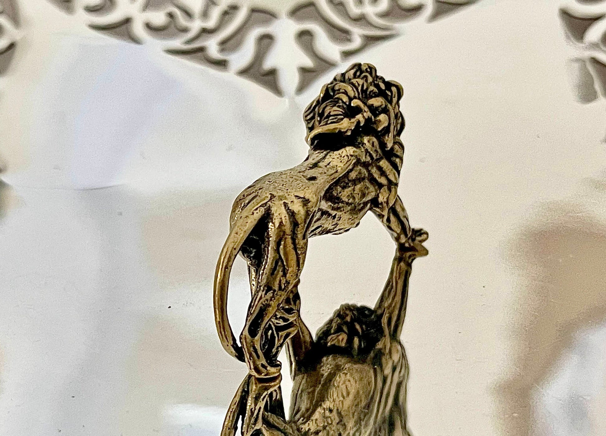 King lion casting figurine, Solid Brass Hand Carved Lion Statue, home decoration, collectible brass figurine