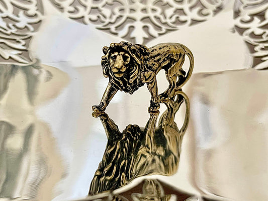 King lion casting figurine, Solid Brass Hand Carved Lion Statue, home decoration, collectible brass figurine