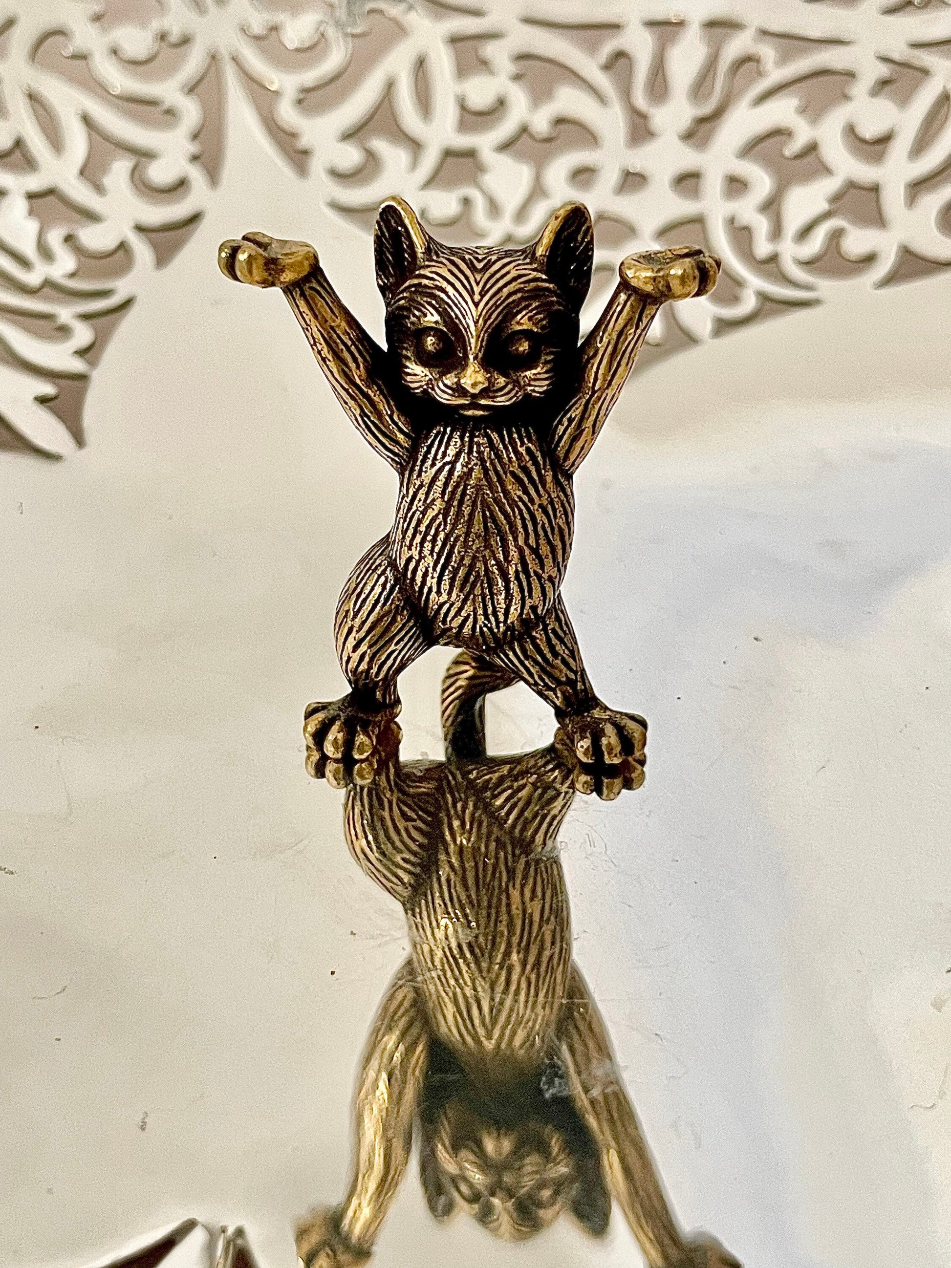 Cat pen holder, Kitten holding a pen, brass tabby Pen rest, Brush holder, Paperweight, Desktop ornament, Cat figurine, Creative gift