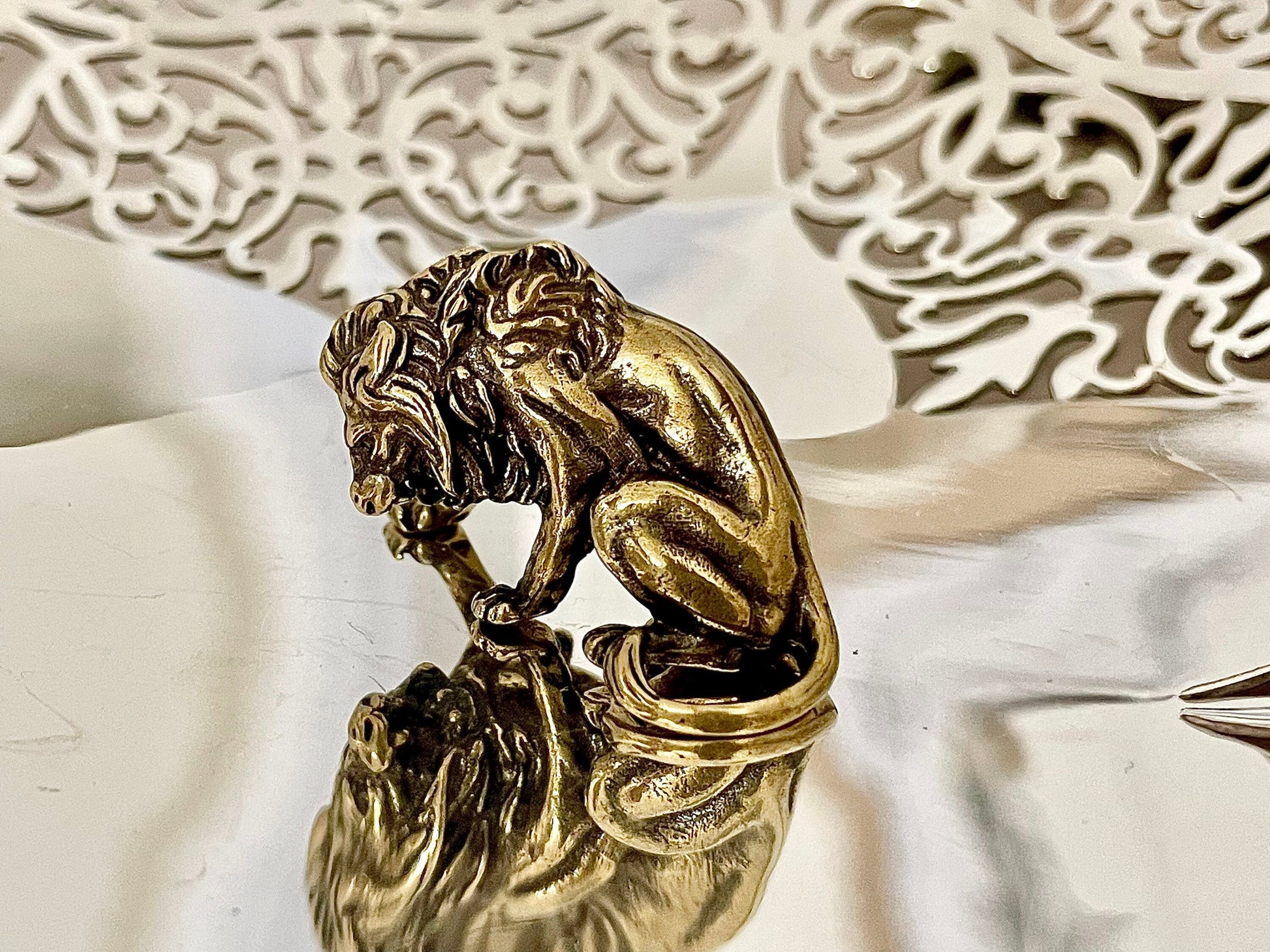 Roaring lion figurine, Lost wax casting, Solid Brass Greaving Lion Statue, home decoration, collectible brass figurine