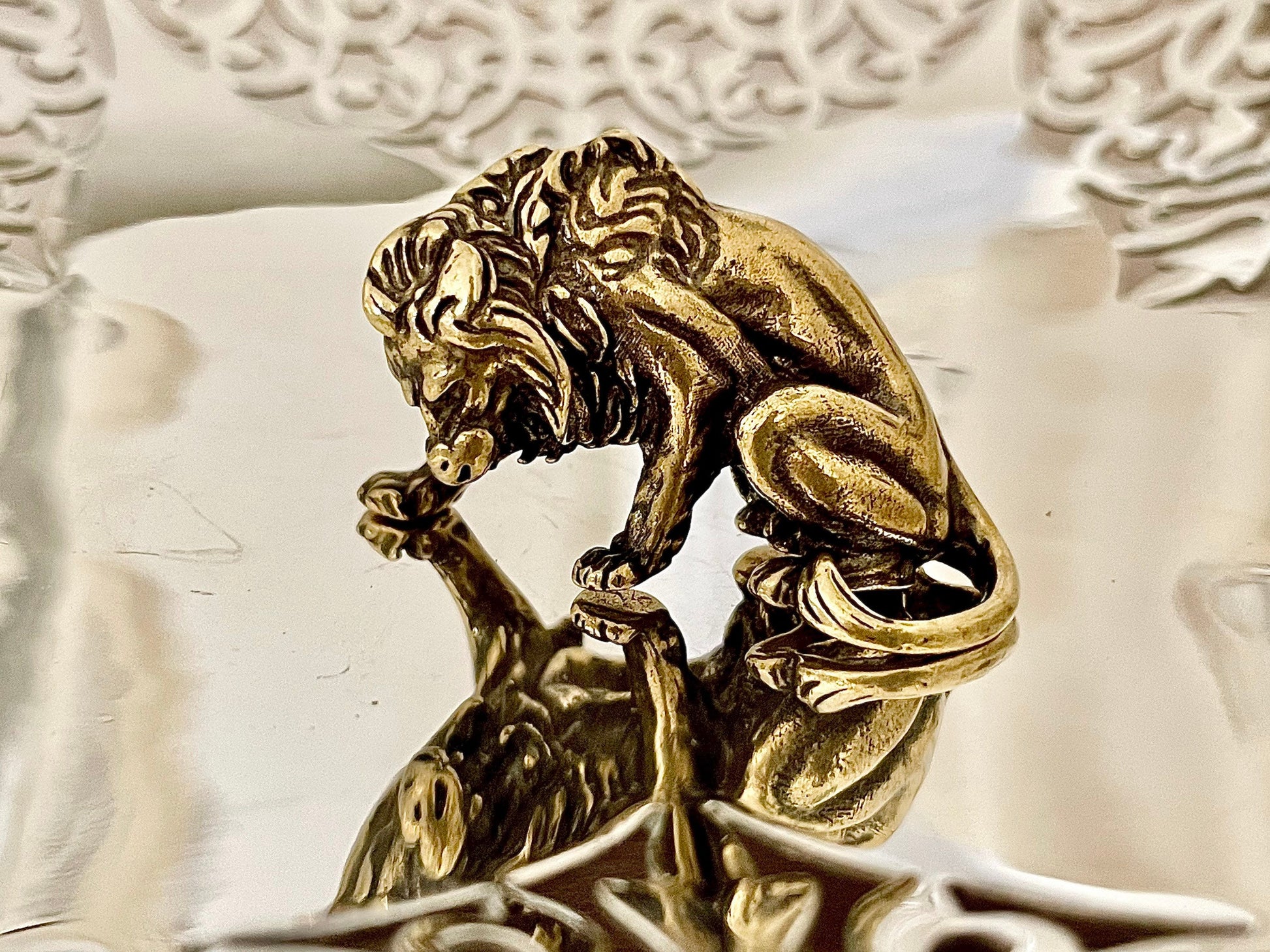 Roaring lion figurine, Lost wax casting, Solid Brass Greaving Lion Statue, home decoration, collectible brass figurine