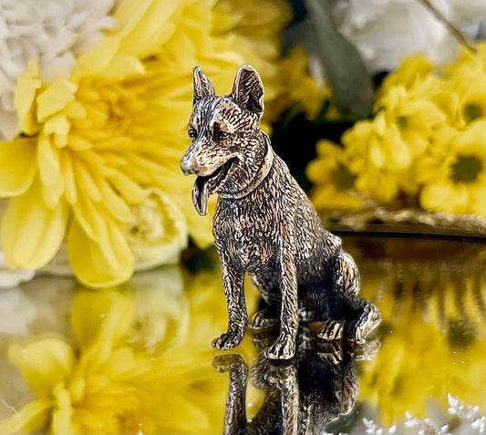 Shepherd dog figurine, Fine lifelike solid brass statuette, Desktop decoration, sheep-dog statuette