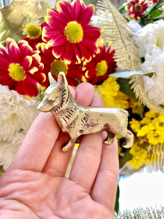 Vintage Welsh Corgi Pembroke, Solid brass figurine of Cardigan, Low Poly Dog Figure, memorial decoration, Unique Gift, Corgi Lovers, 1950s