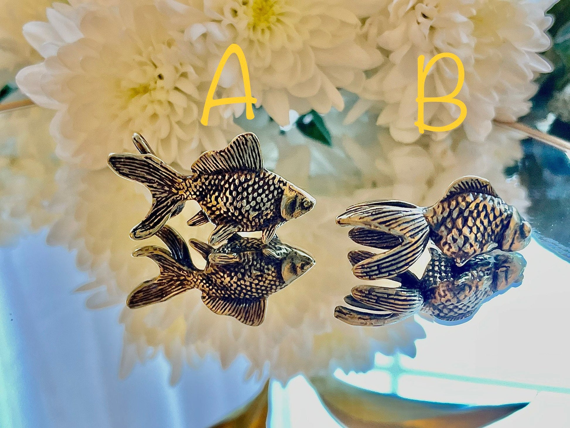 Mini Brass Fish ornament, Aquarium Statue, Sea Figurine, Tiny Animal, Golden fish Miniature , Metal Art Desk Accessories, Paperweight