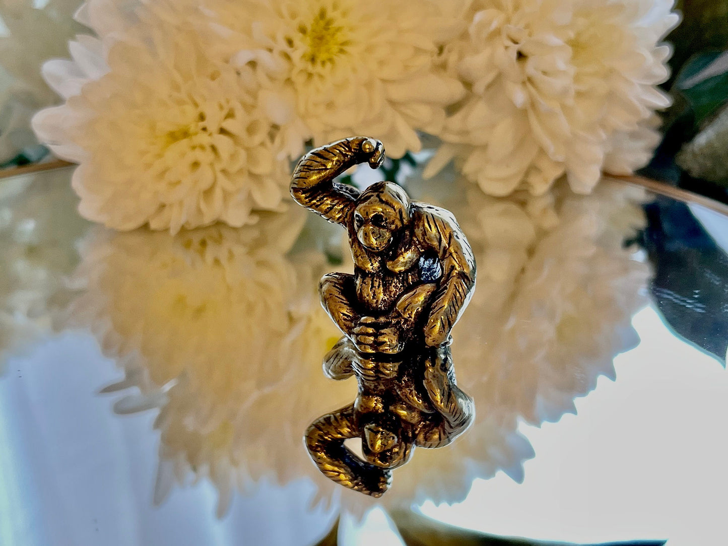 Solid Brass Orang-utan Mini Figurine, Animal display, baby orangutan Decoration, Desktop ornament