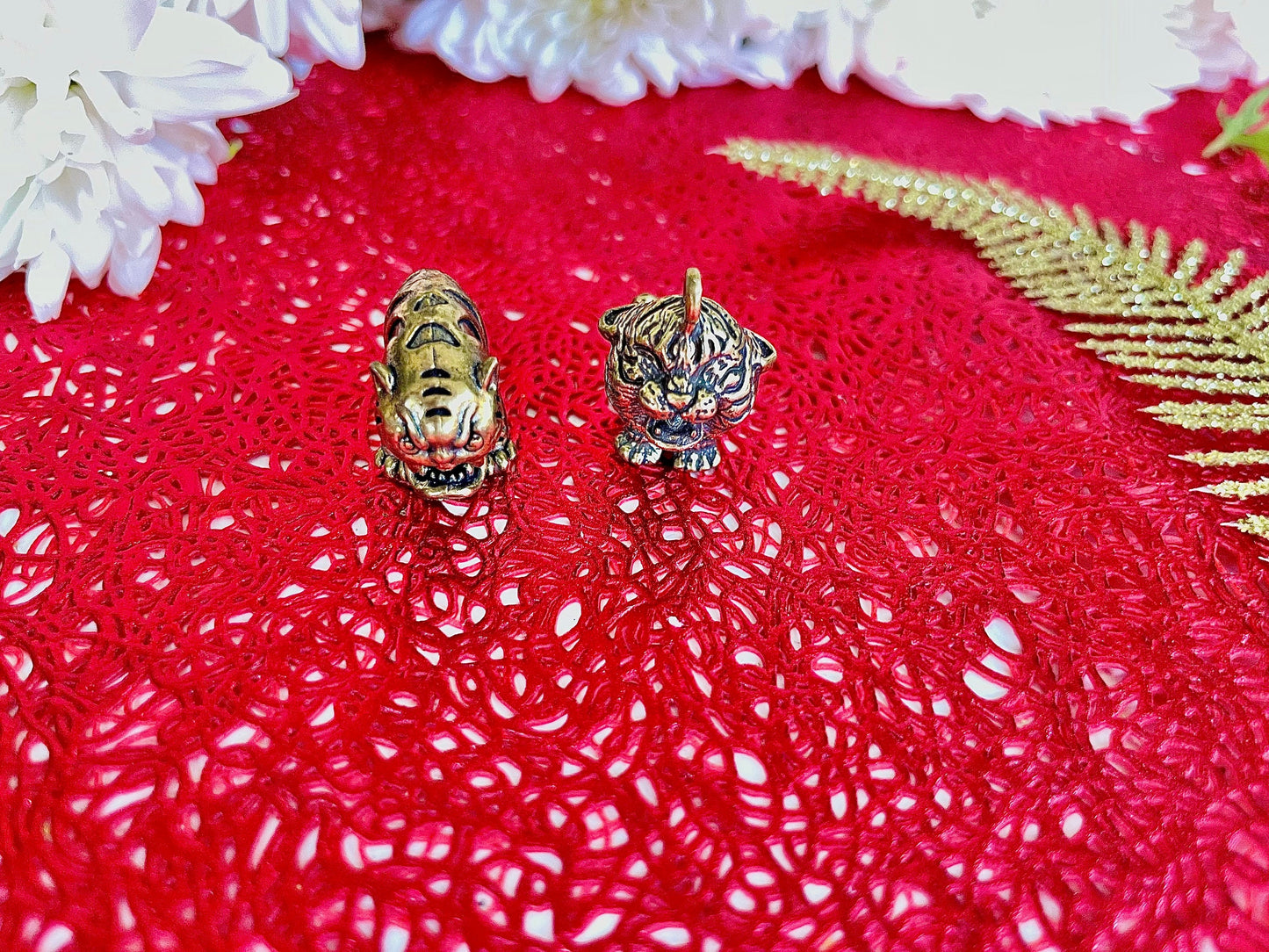Cute little tiger tiny figurine, Brass Tiger Keyring, Tiger Keychain pedant, Roaring tiger cub pendant, Car Key Chains