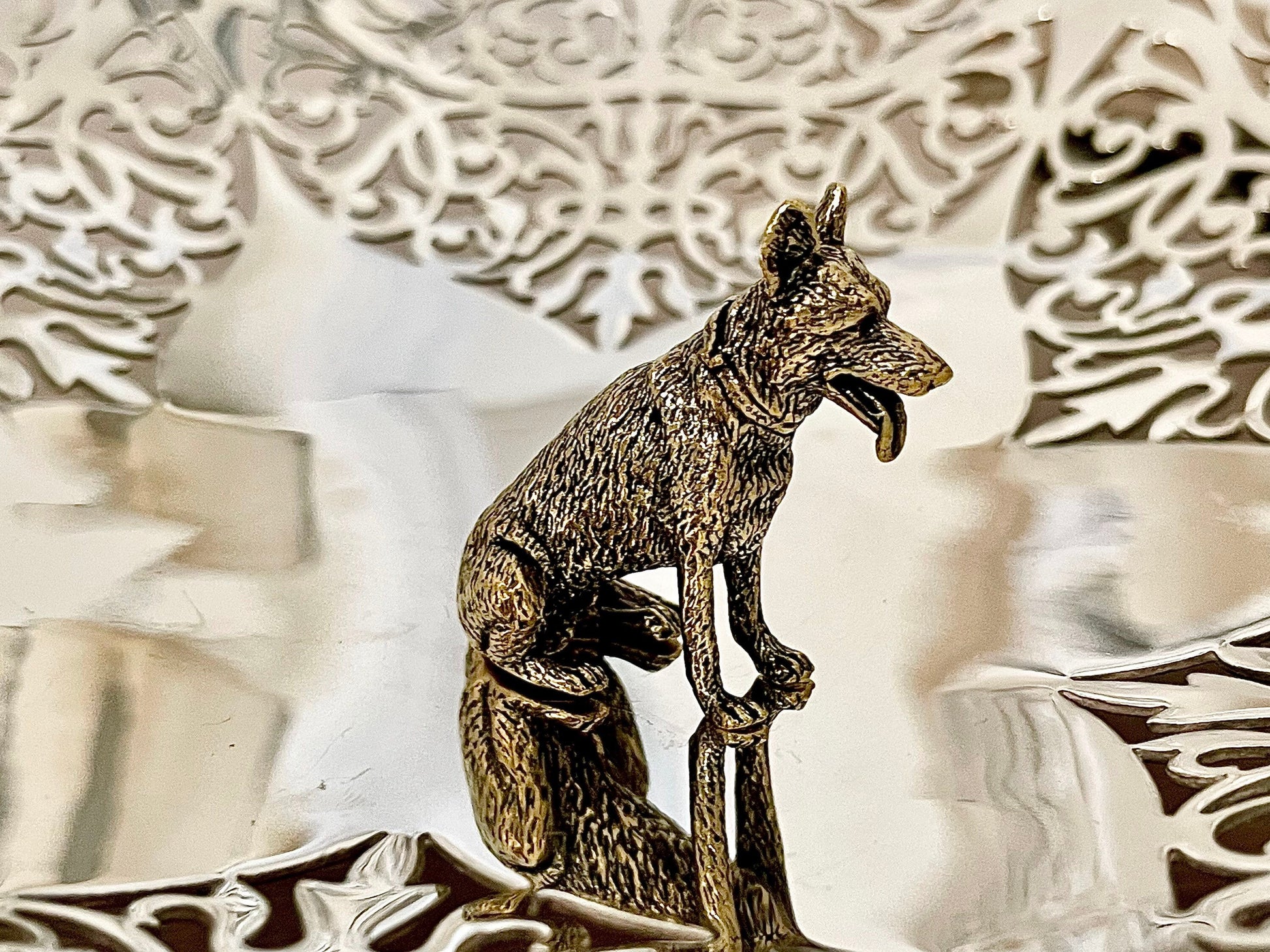 Shepherd dog figurine, Fine lifelike solid brass statuette, Desktop decoration, sheep-dog statuette