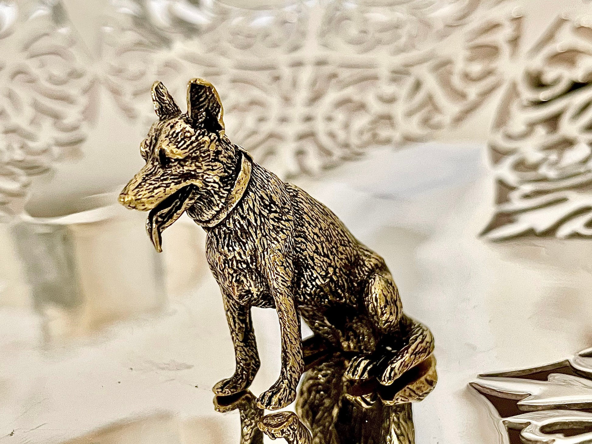 Shepherd dog figurine, Fine lifelike solid brass statuette, Desktop decoration, sheep-dog statuette