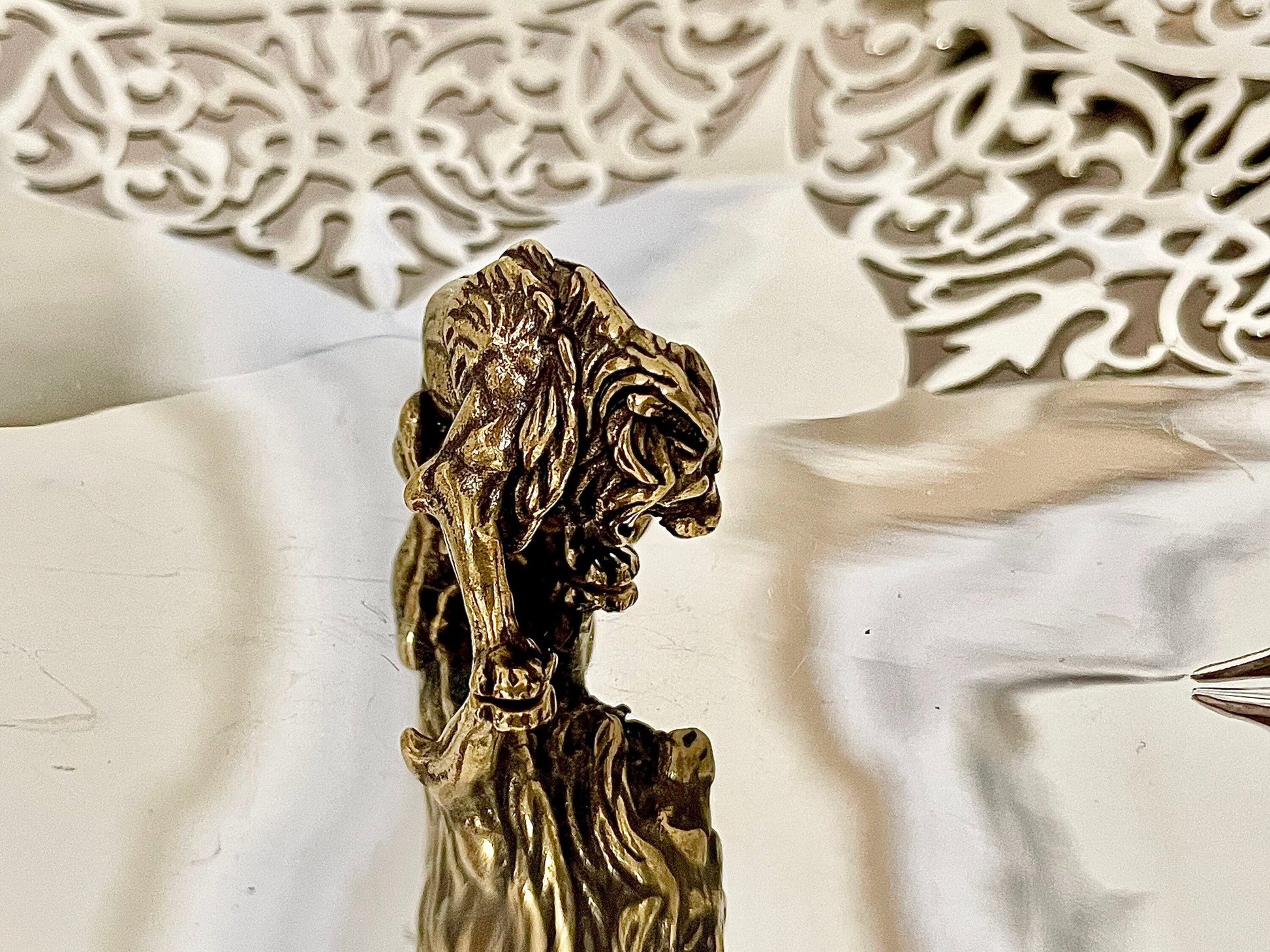 Roaring lion figurine, Lost wax casting, Solid Brass Greaving Lion Statue, home decoration, collectible brass figurine