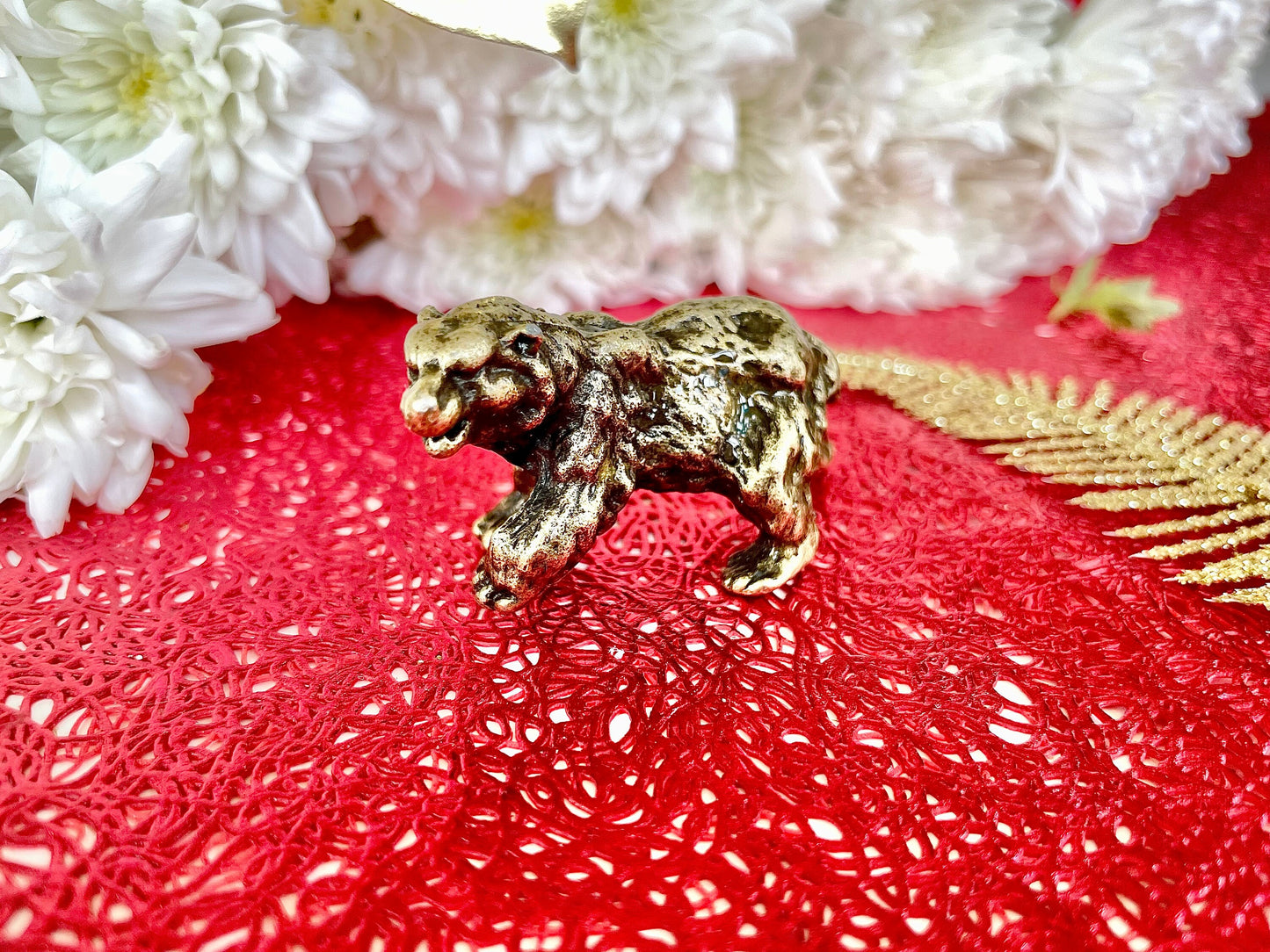 Solid Brass Arctic Bear Ornament, Winter Animal Miniature, Desktop Decoration, Bear figurine, Bear Decor