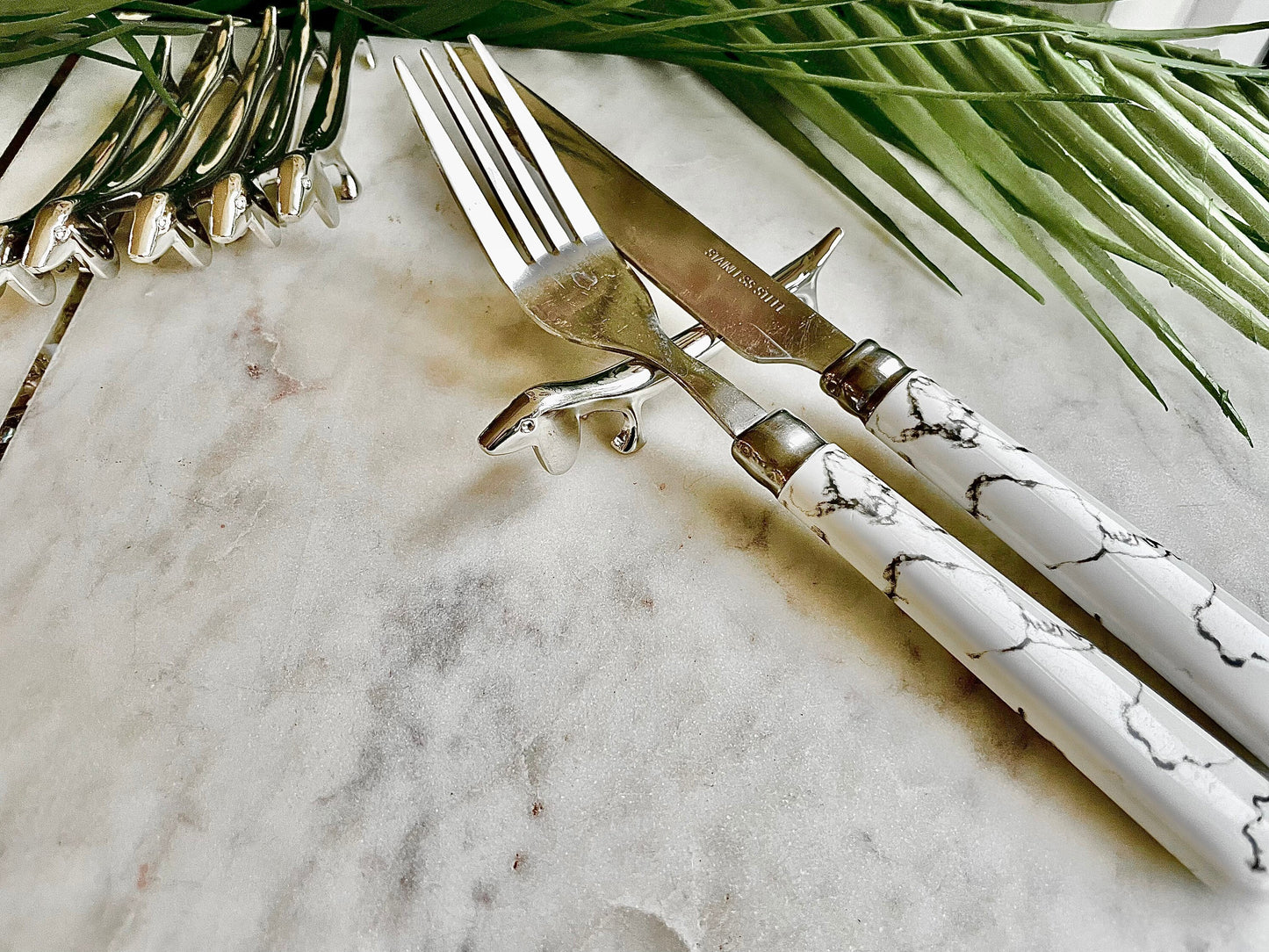 Set of 6 dog style knife holders, Sausage Dog Cutlery Holder, Rest for Knifes, Forks, and Spoons, Farmhouse Tableware