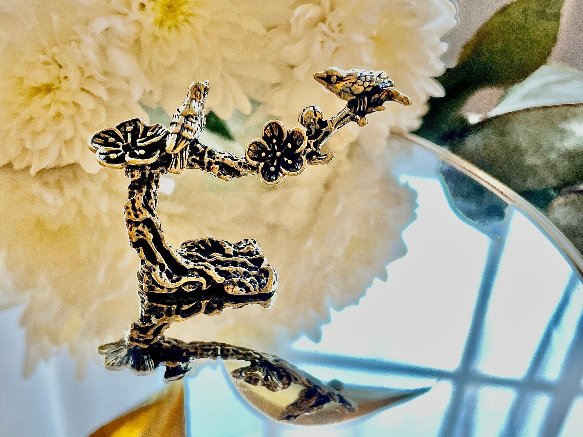 Solid Brass Lively Figurine Featuring a Spring Flowering Tree and Chirping Songbirds, Tabletop decoration, Pen rest, Spring ornament