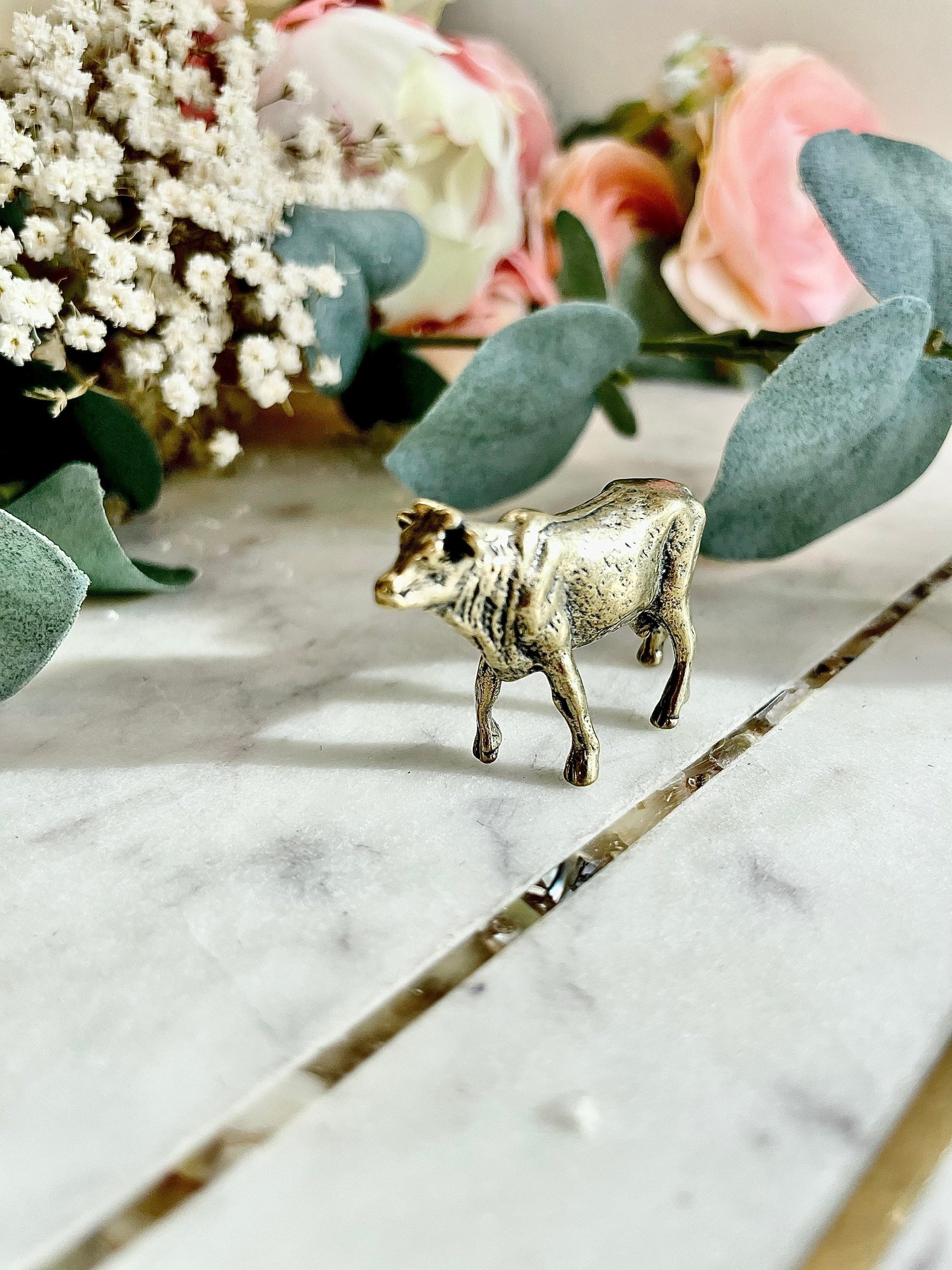 Solid brass cow sculpture, Farm animal figurine, Cow ornament , Ornaments Ox Kine Figure Statue