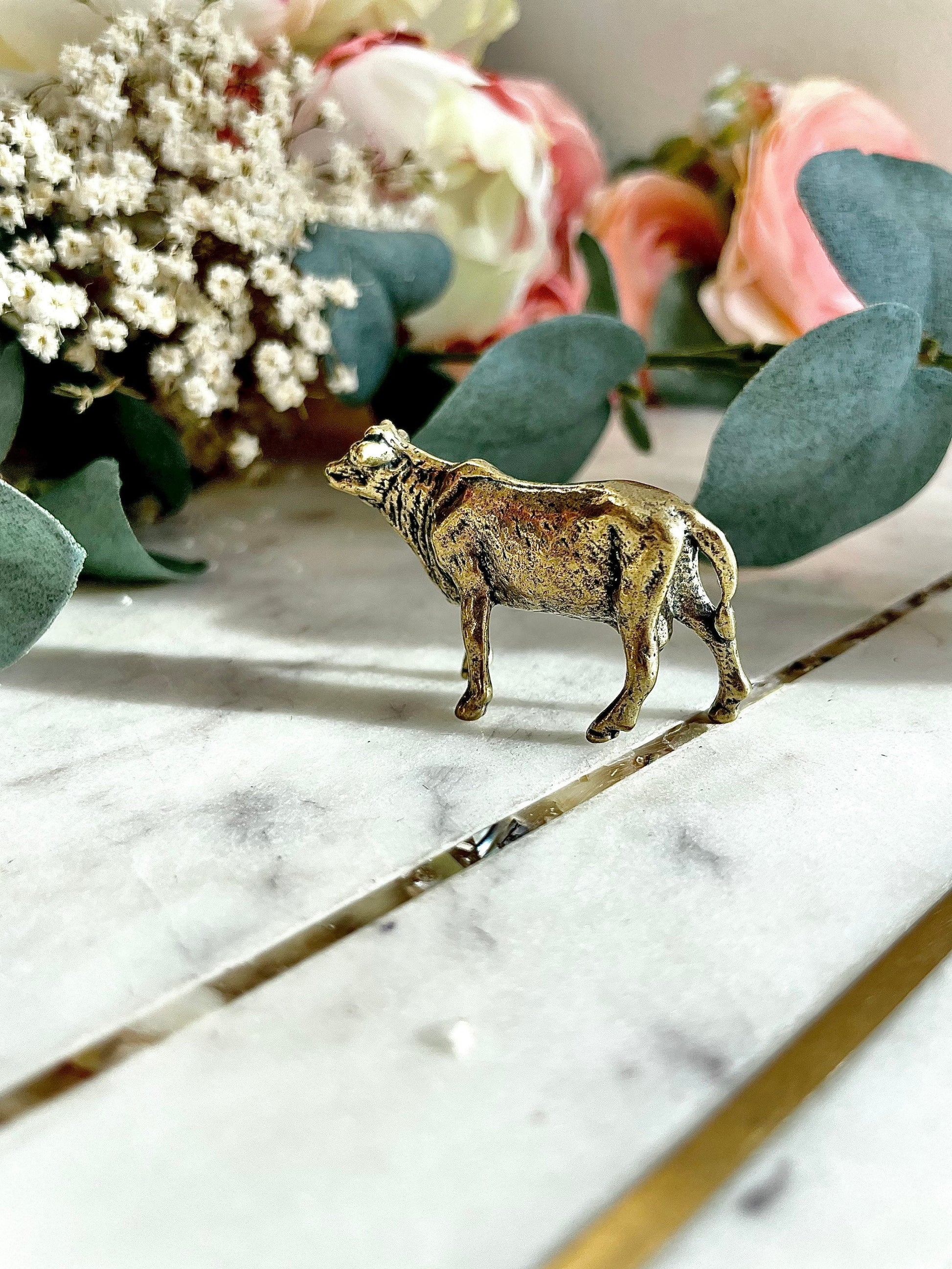 Solid brass cow sculpture, Farm animal figurine, Cow ornament , Ornaments Ox Kine Figure Statue