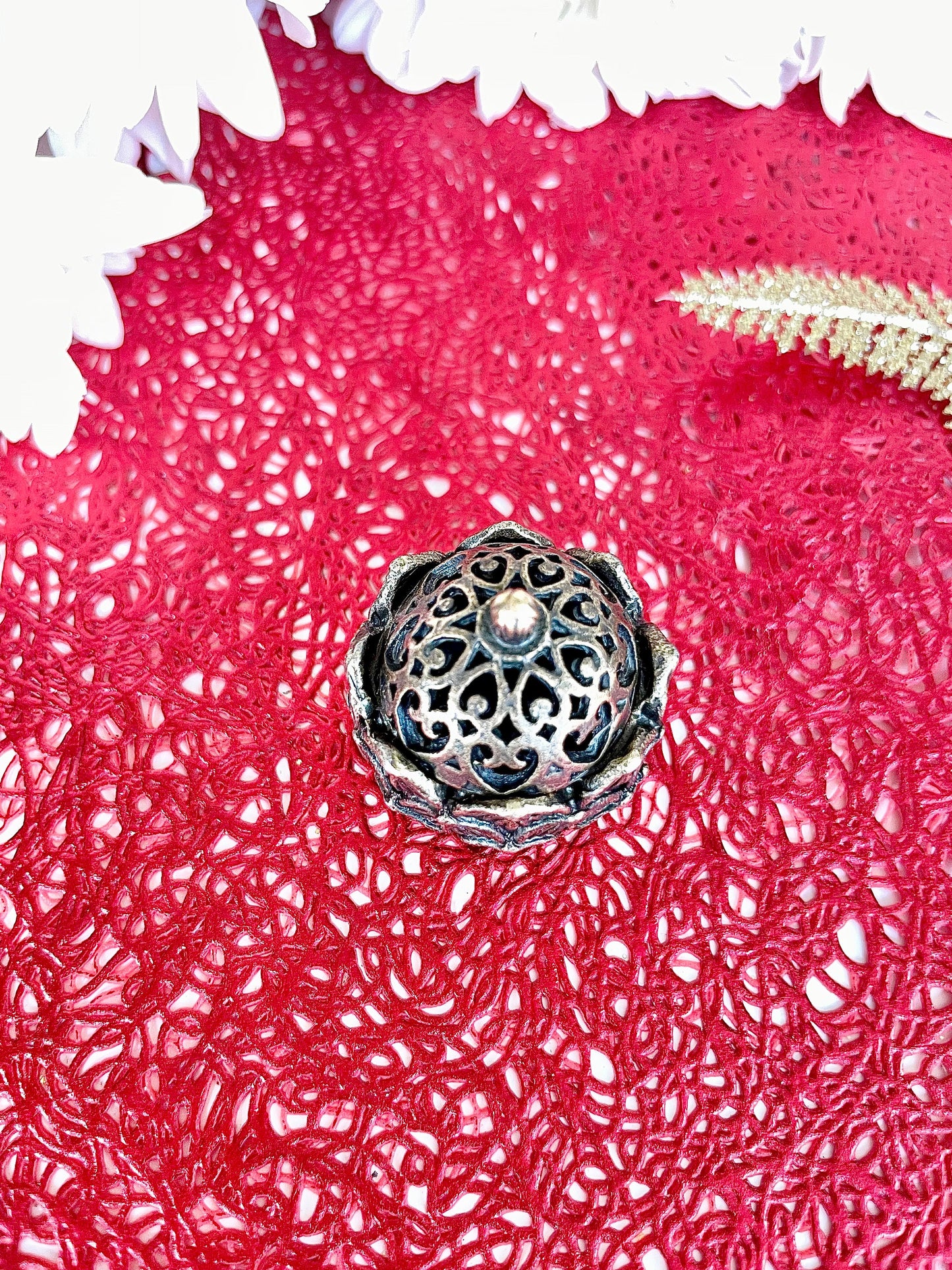 Solid brass copper plate mini lotus incense burner, incense burner, incense burner, small ornaments in religious rooms of temples