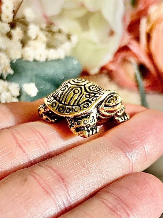 Small Brass Turtle figurine, Turtle ornament, Cute little gift, Japanese style statue, Feng Shui ornament