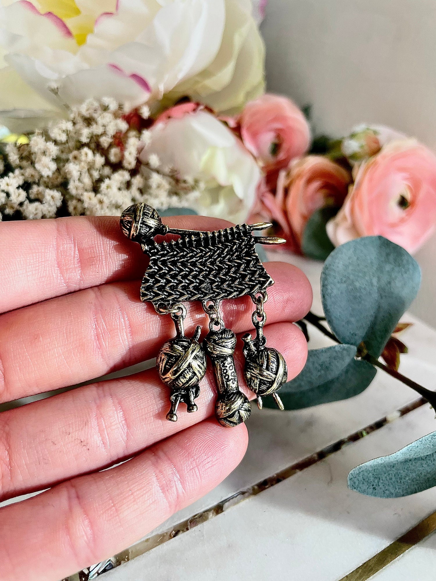 Brass Knitting Brooch, Metal Shawl Pin Gift for Knitter Crochet, Charms Gift for Mom, Gift for Grandma, Crochet gift
