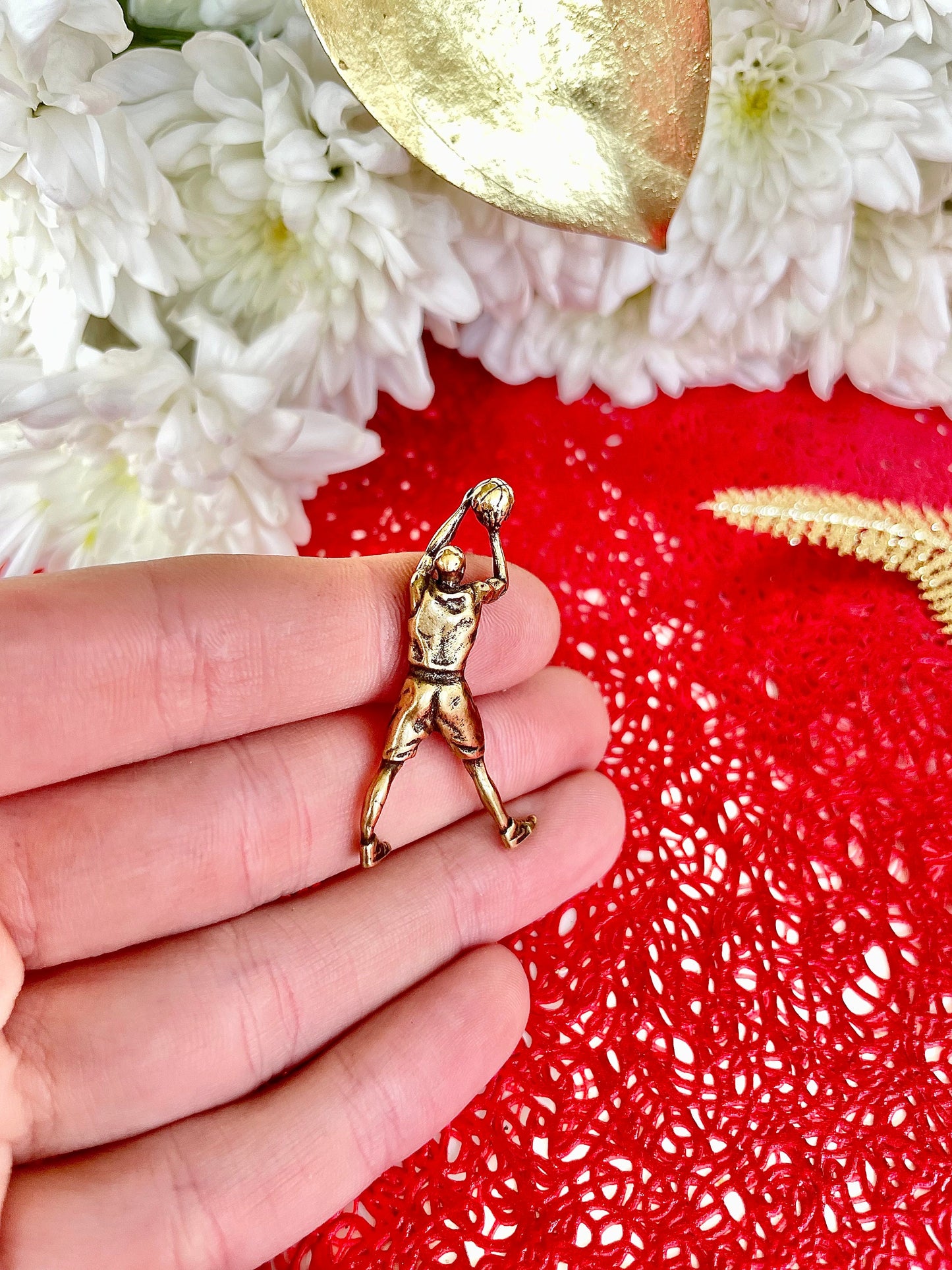 Solid Brass Basketball Player Pendant, Superstar Figurine, Basketball Key Ring Keychain, Basketball Fan Gift, Basketball Player Statue