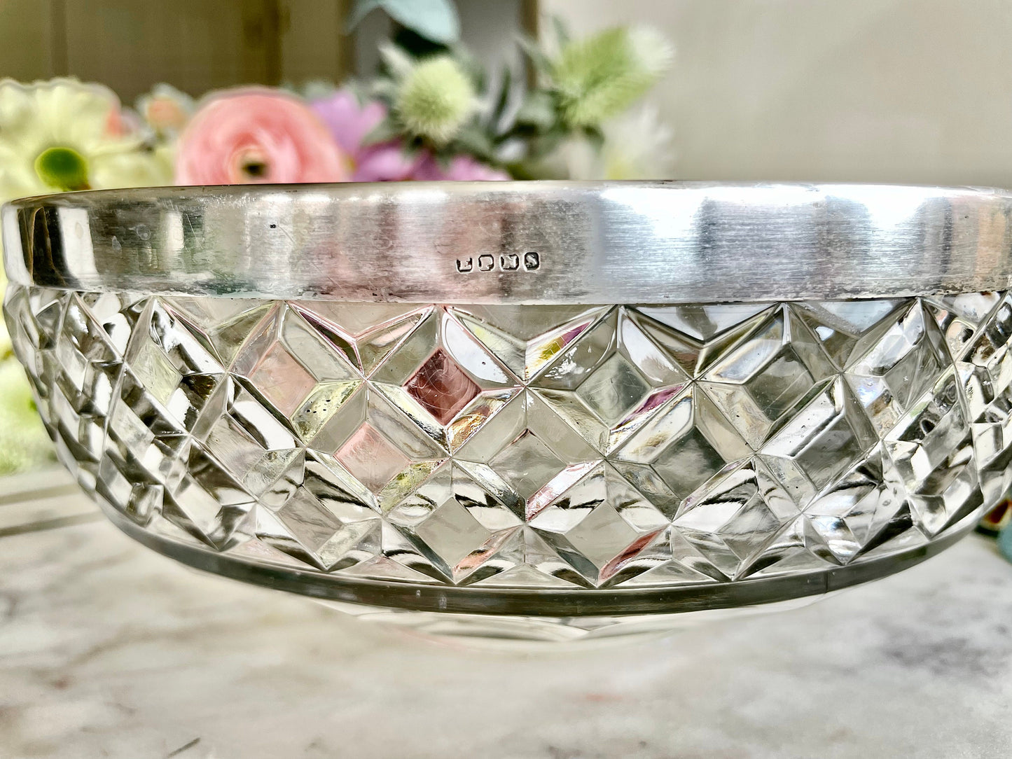 Exquisite Vintage Crystal Heavy Cut Glass bowl rimmed with EPNS Silver plated Ring Made in England, British Vintage Dinning