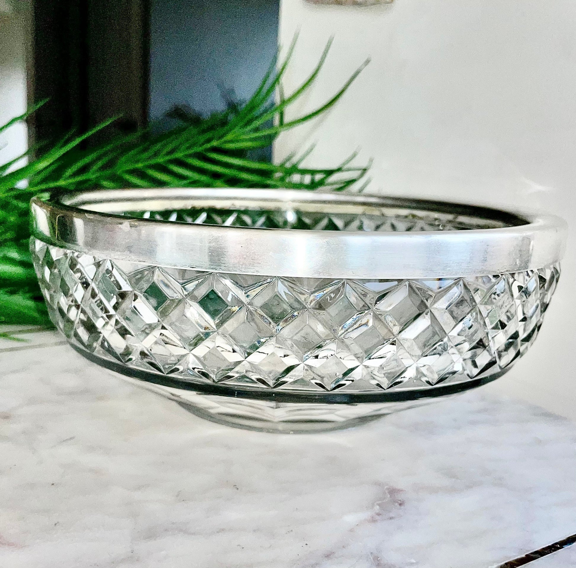 Exquisite Vintage Crystal Heavy Cut Glass bowl rimmed with EPNS Silver plated Ring Made in England, British Vintage Dinning